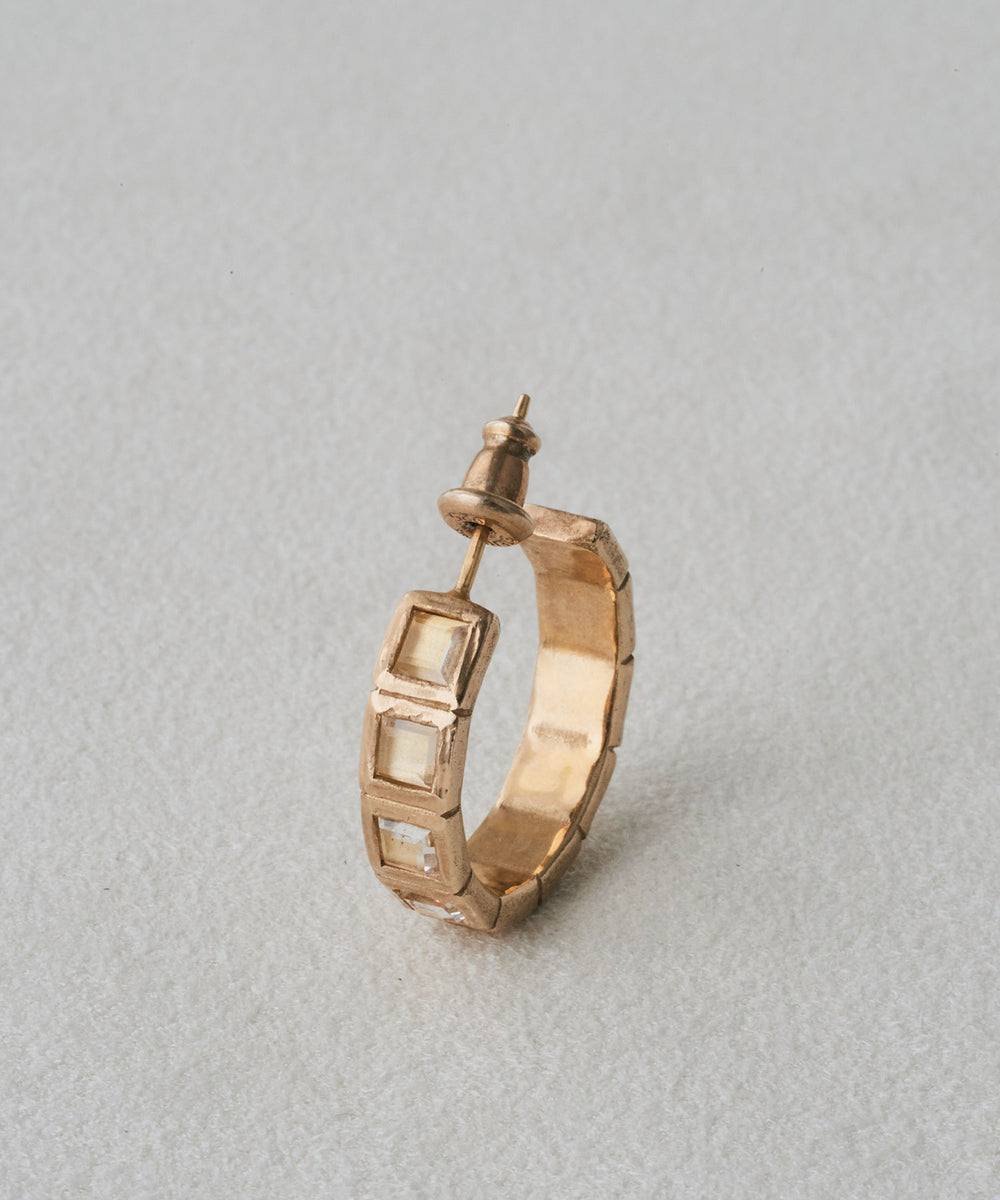 SMALL TILE EARRINGS｜R.ALAGAN(ララガン)公式通販｜スモールタイル