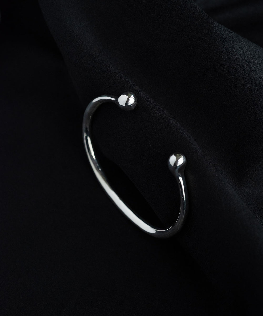 THIN FIBULA BANGLE｜R.ALAGAN(ララガン)公式通販｜バングル