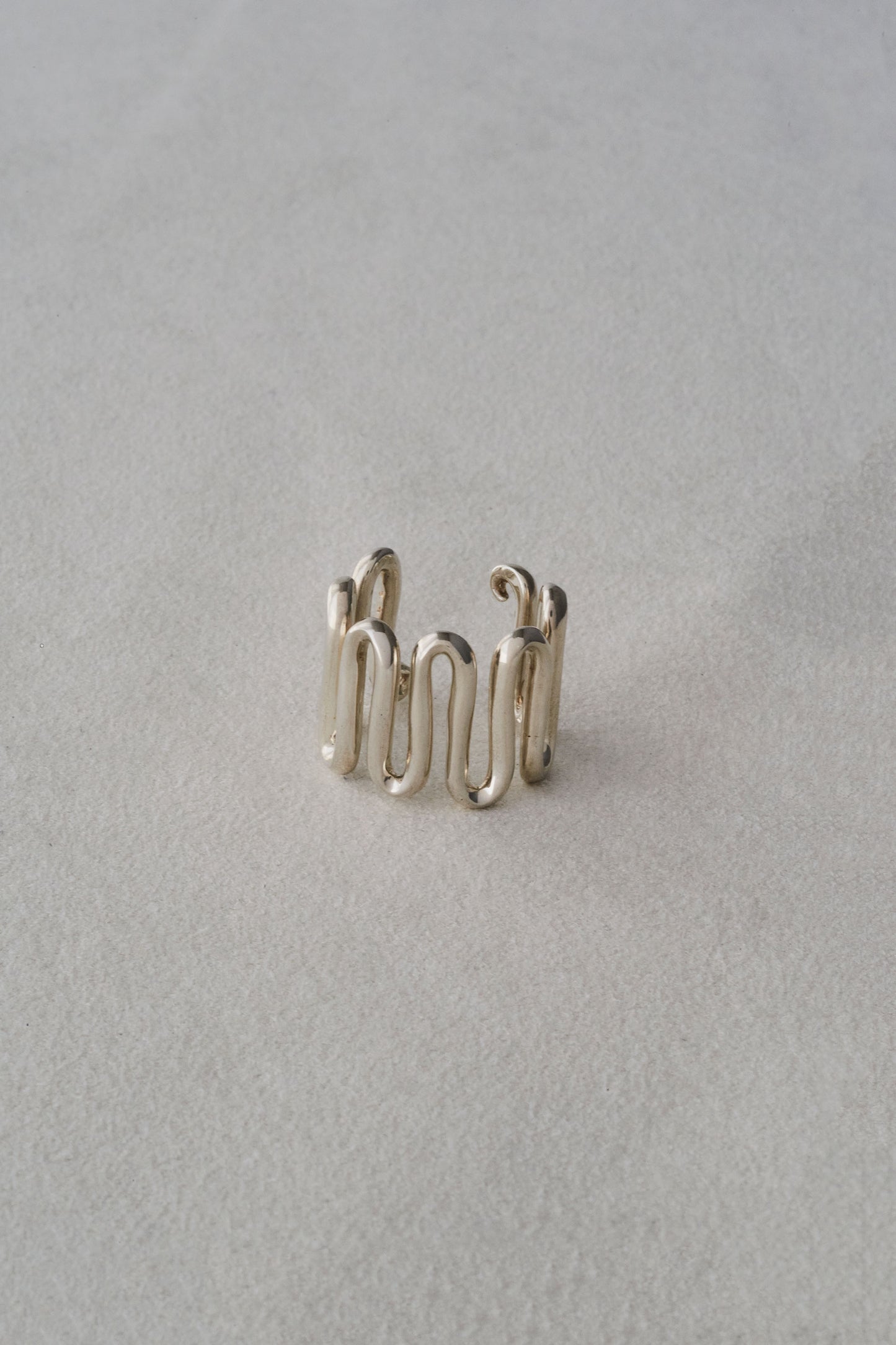 FICKLE RING