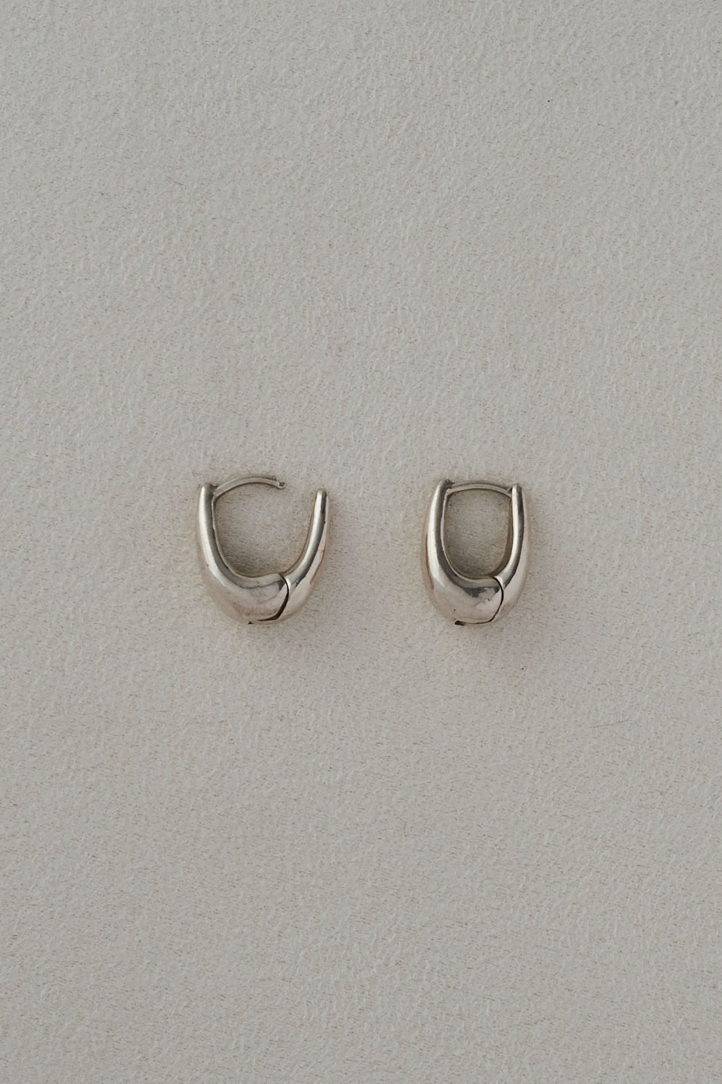 TINY TINY PUFFY HOOPS