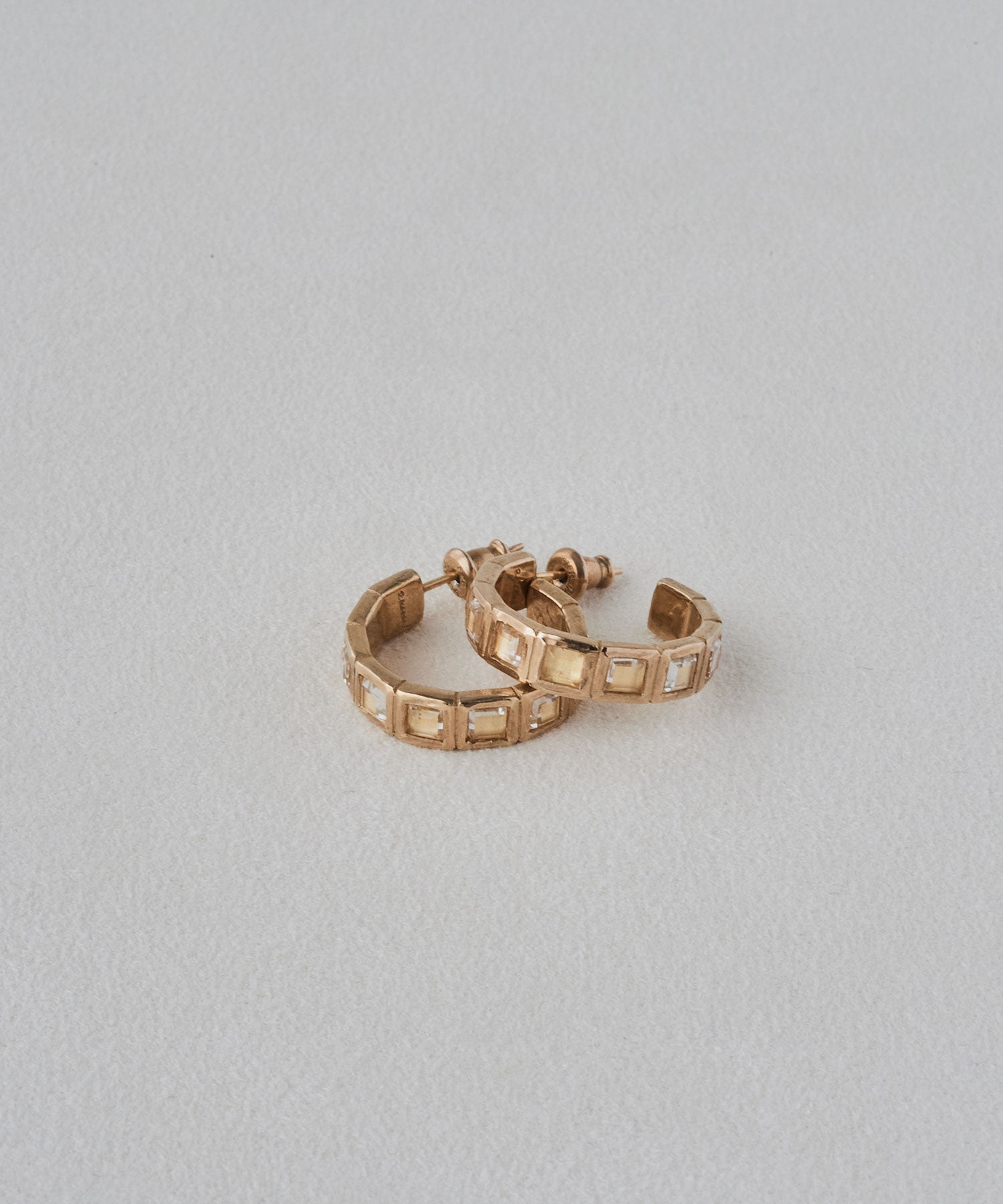 SMALL TILE EARRINGS｜R.ALAGAN(ララガン)公式通販｜スモールタイル
