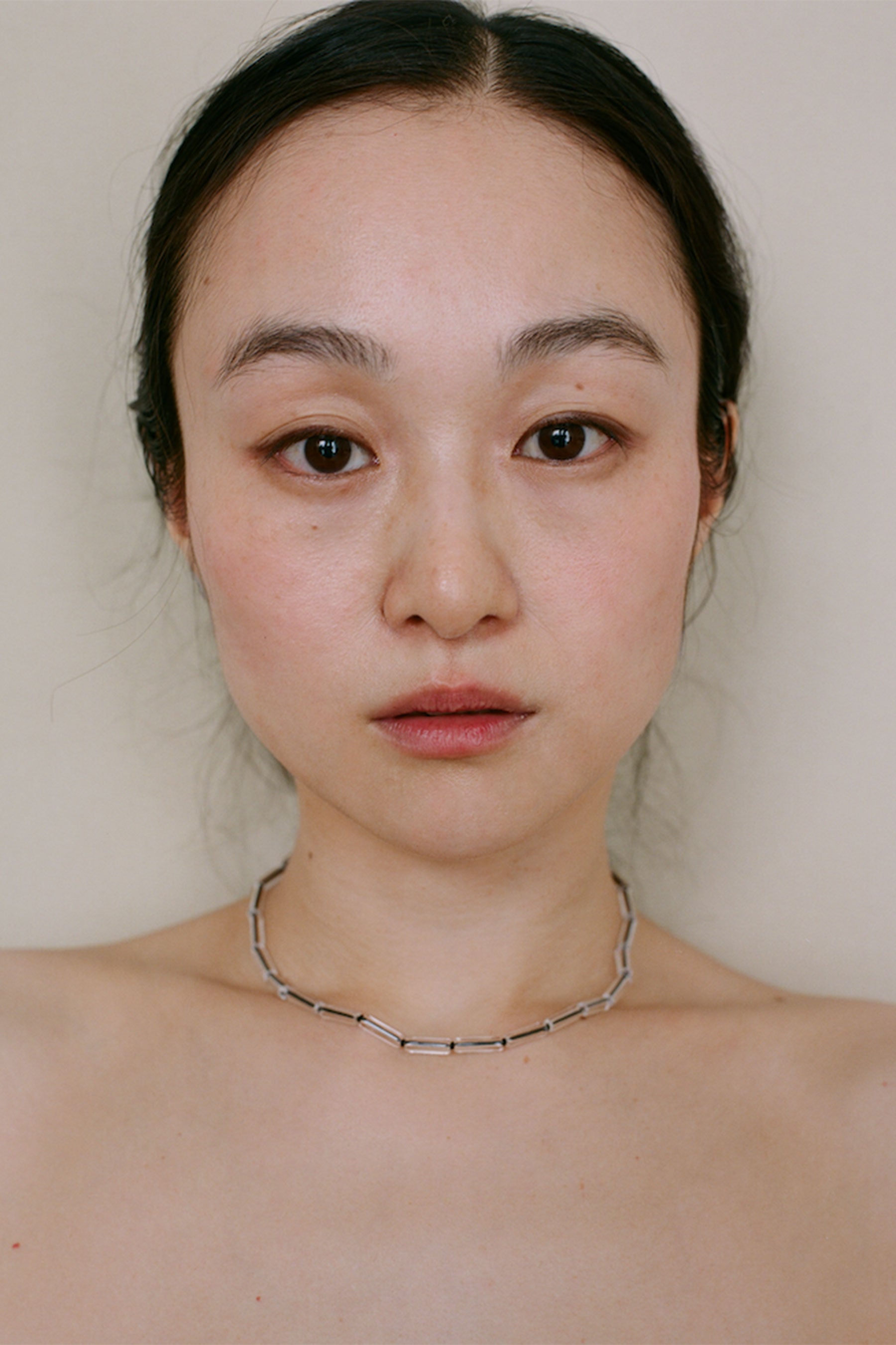 SMALL TUBE CRYSTAL NECKLACE