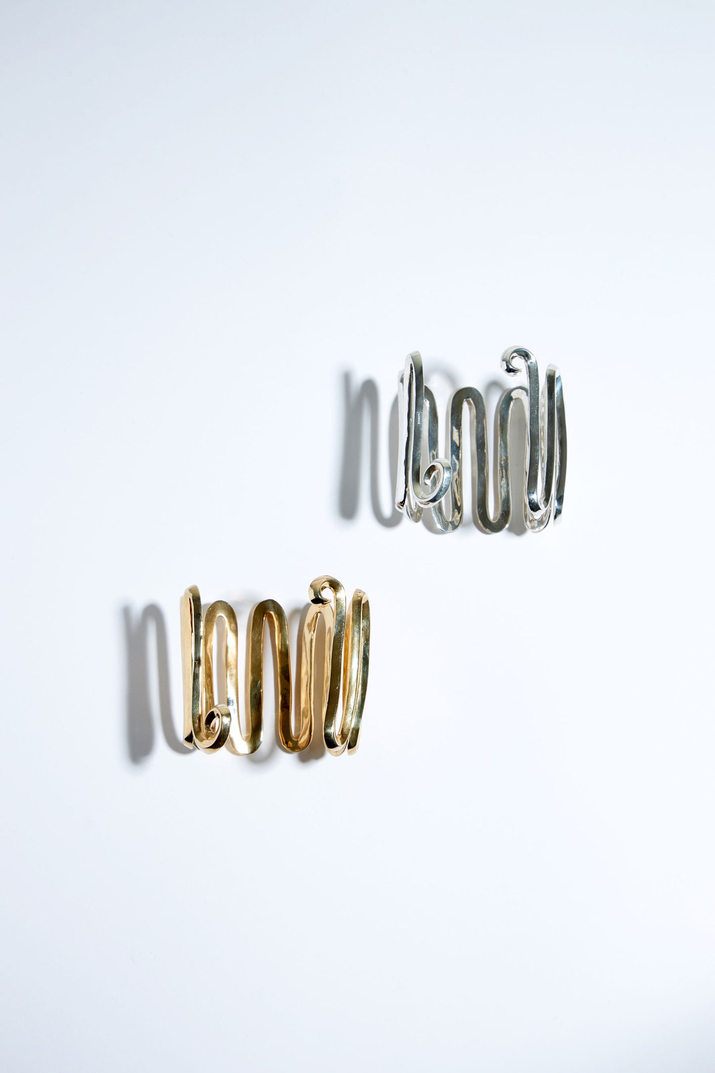 FICKLE  BANGLE