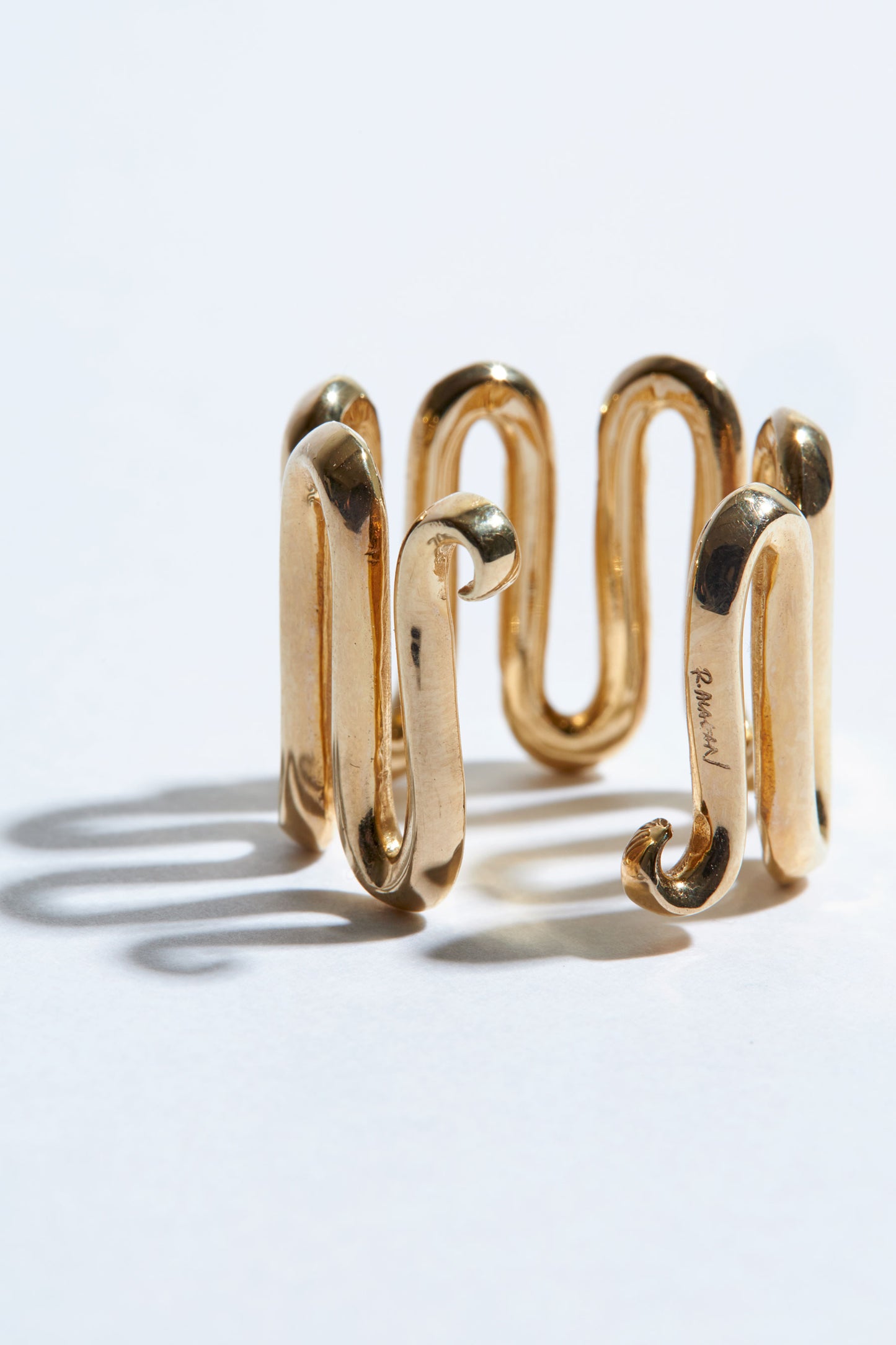 FICKLE RING