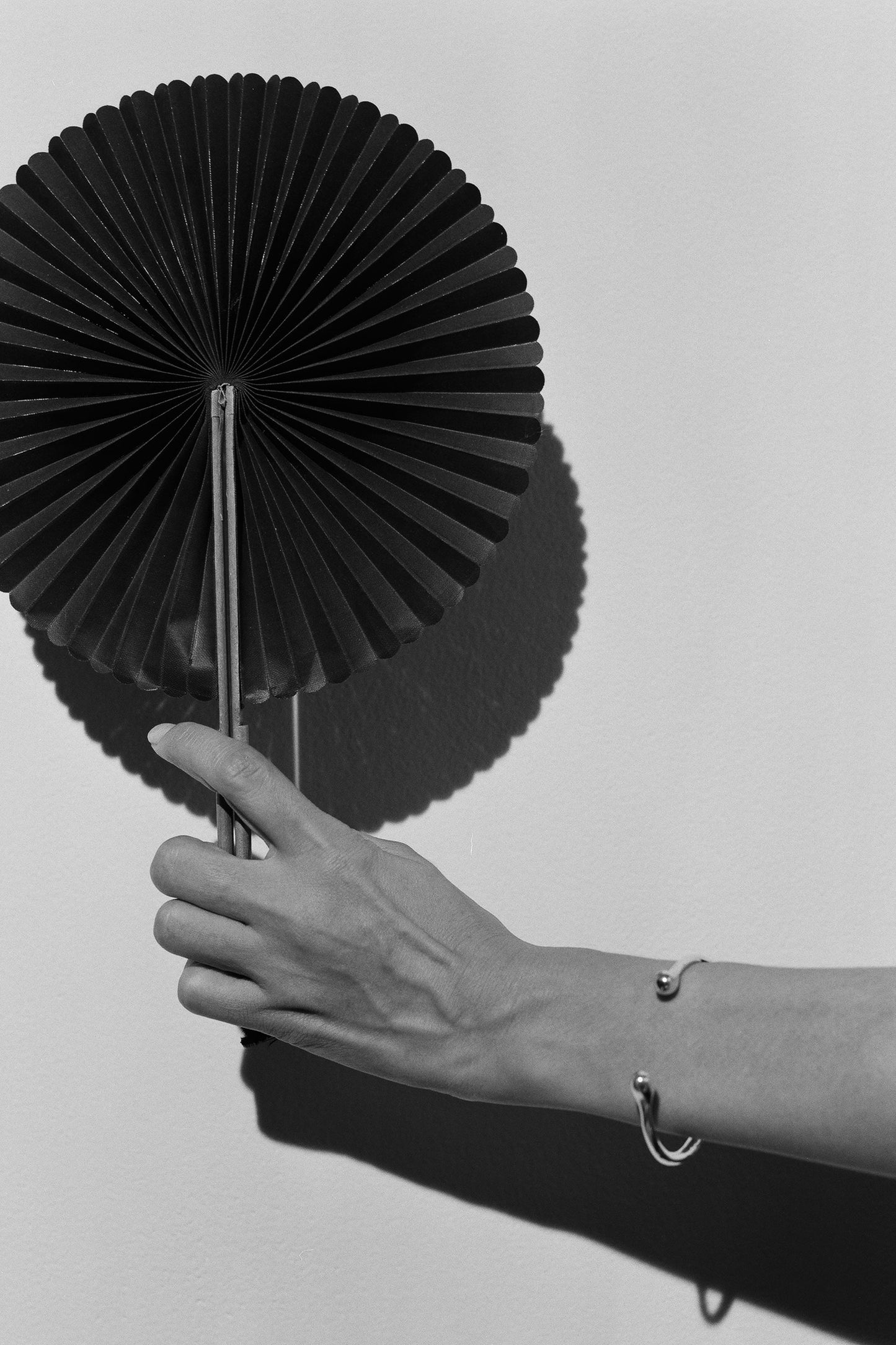 THIN FIBULA BANGLE