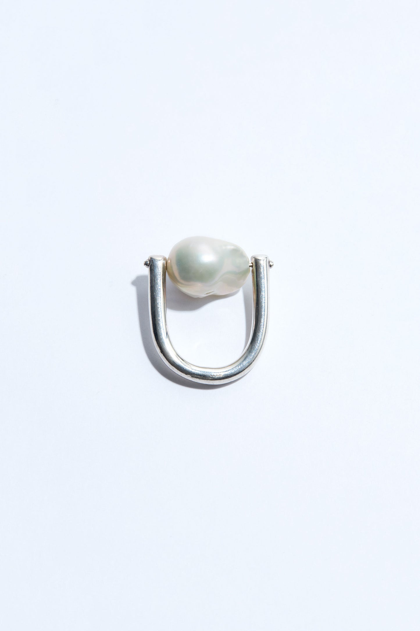 DISTORTED PEARL RING
