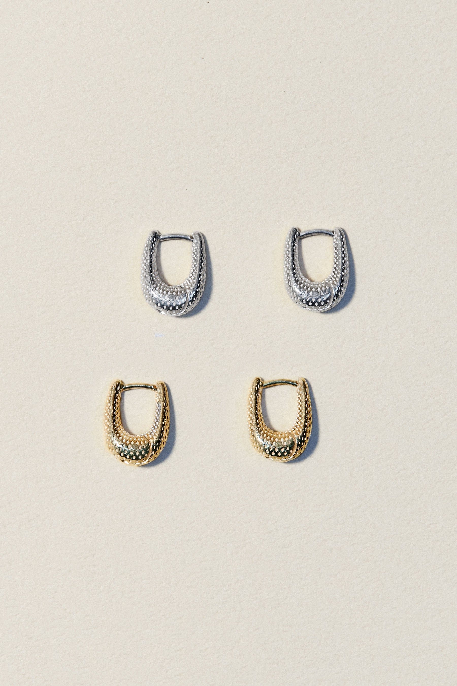 TINY TINY DOT PUFFY HOOPS｜R.ALAGAN(ララガン)公式通販｜ドット