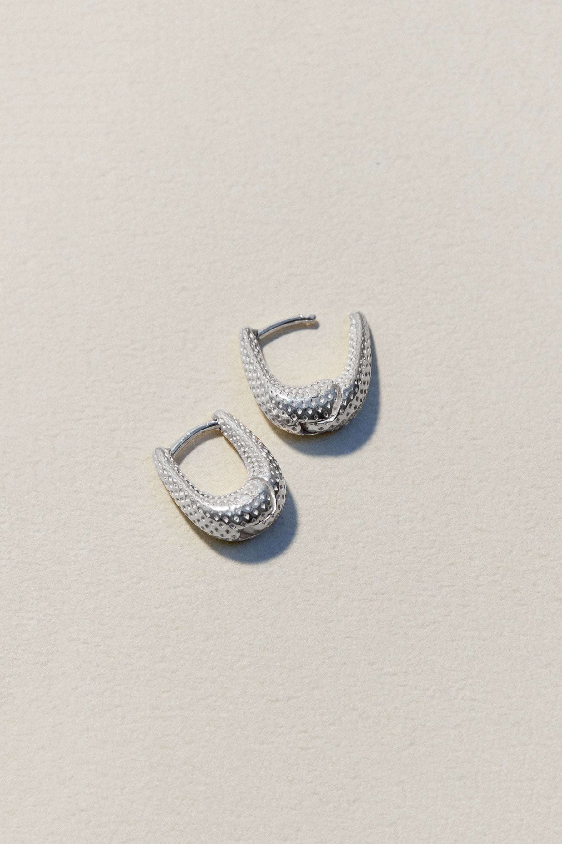 ララガン TINY TINY DOT PUFFY HOOPS TINY TINY DOT PUFFY HOOPS｜R.ALAGAN(ララガン)公式通販｜ドット