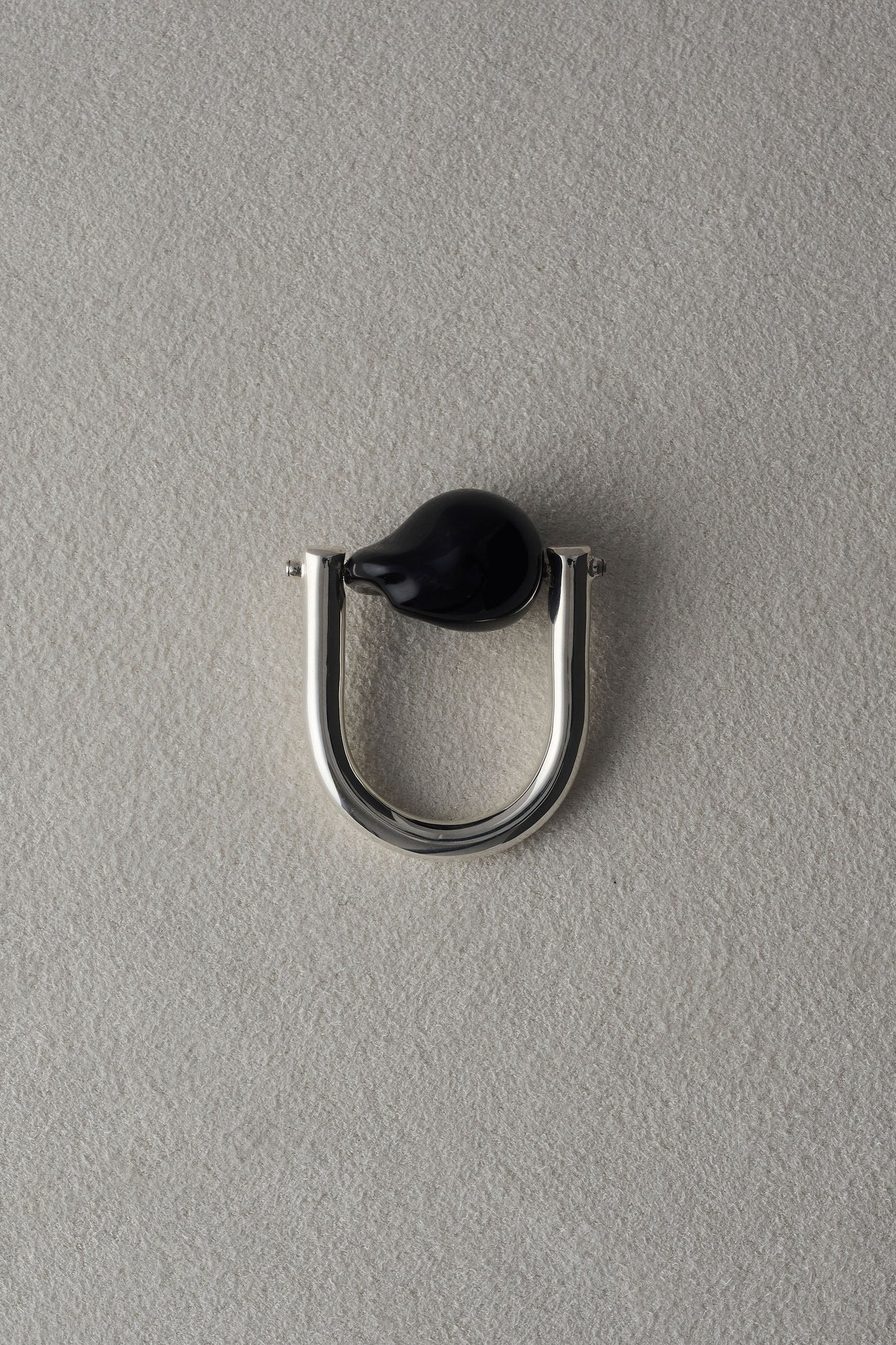 DISTORTED STONE RING