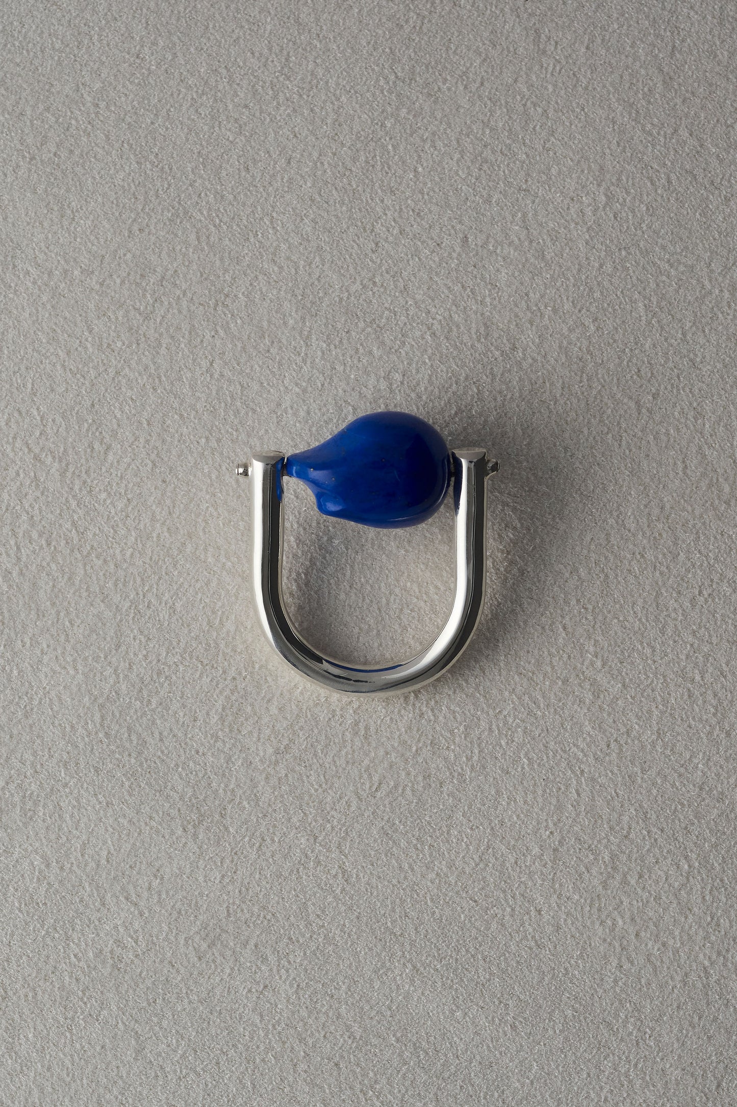 DISTORTED STONE RING