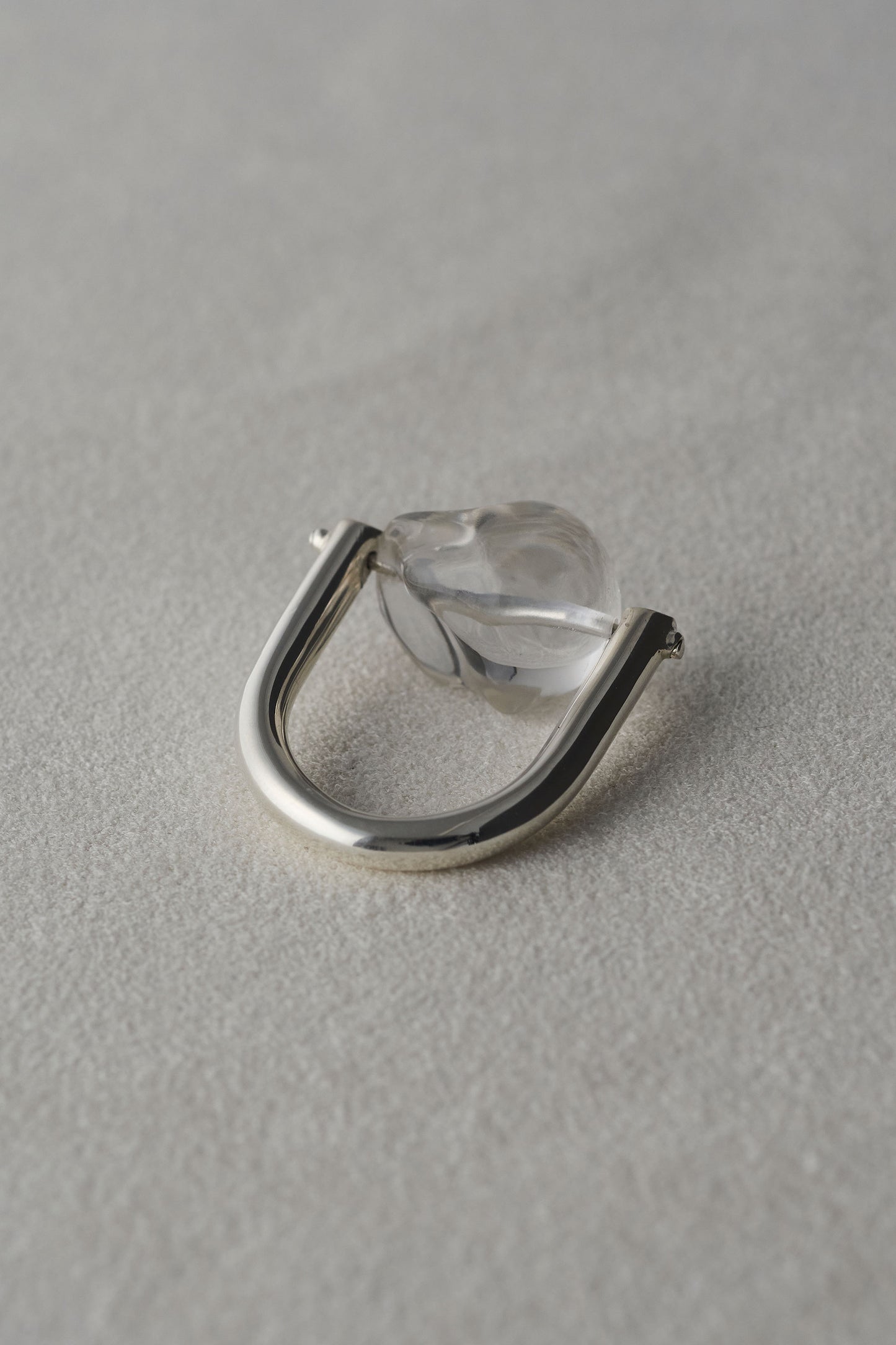 DISTORTED STONE RING
