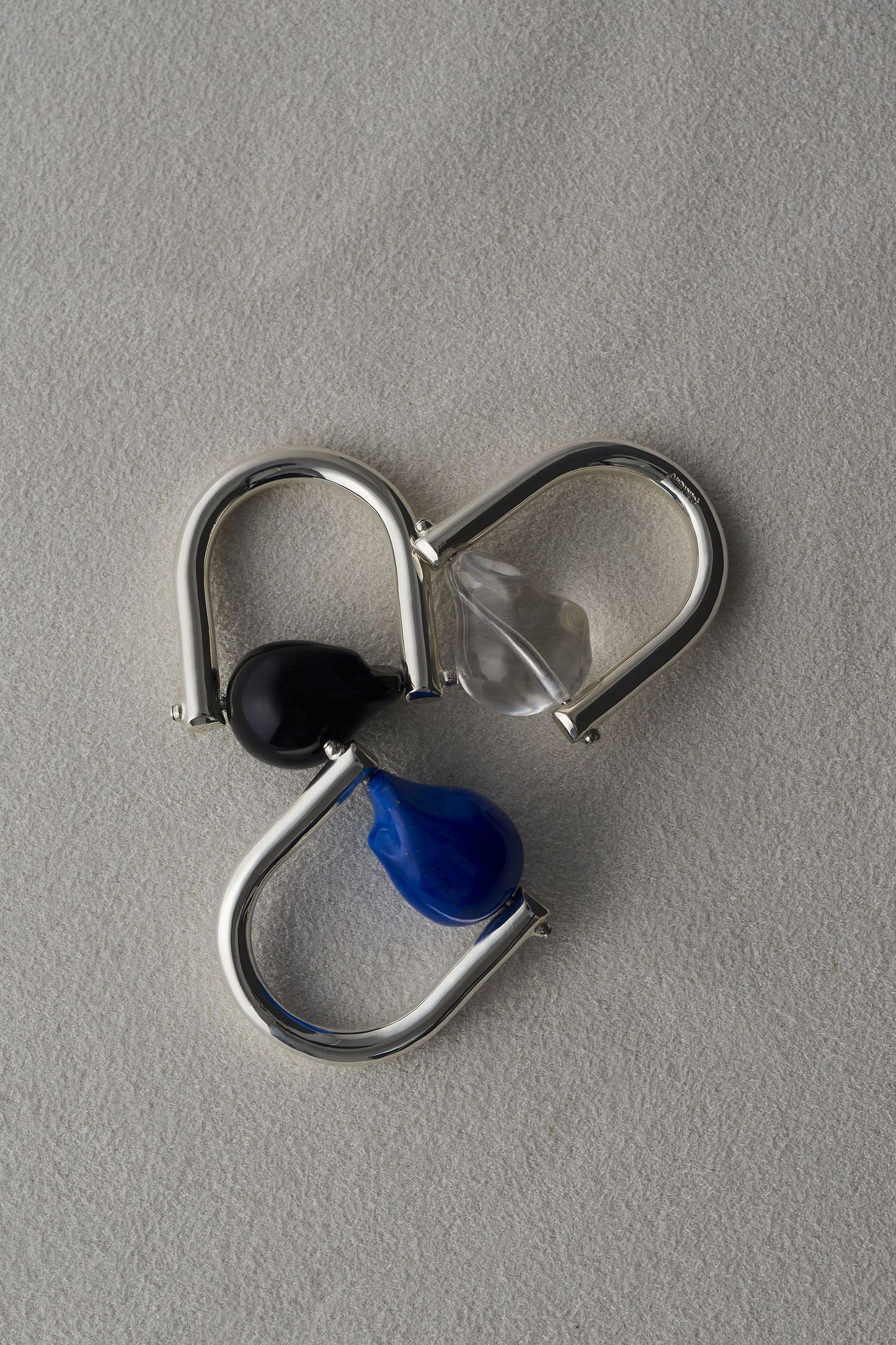 DISTORTED STONE RING