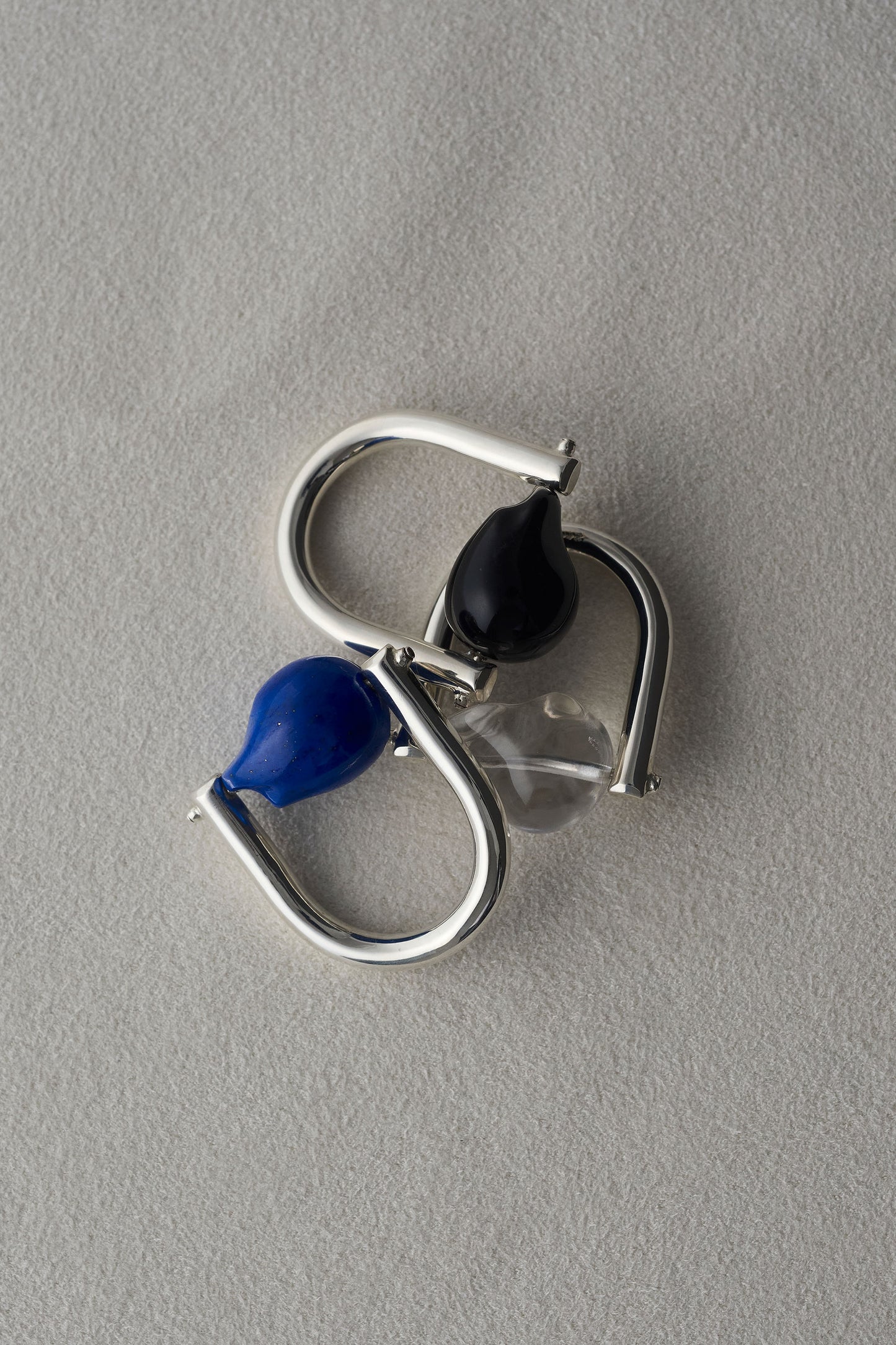 DISTORTED STONE RING