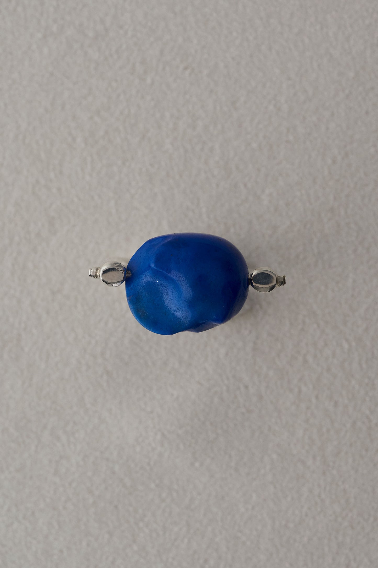 DISTORTED STONE RING