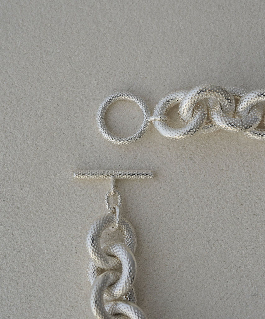 <tc>CIRCLE HEAVY CHAIN BRACELET</tc>