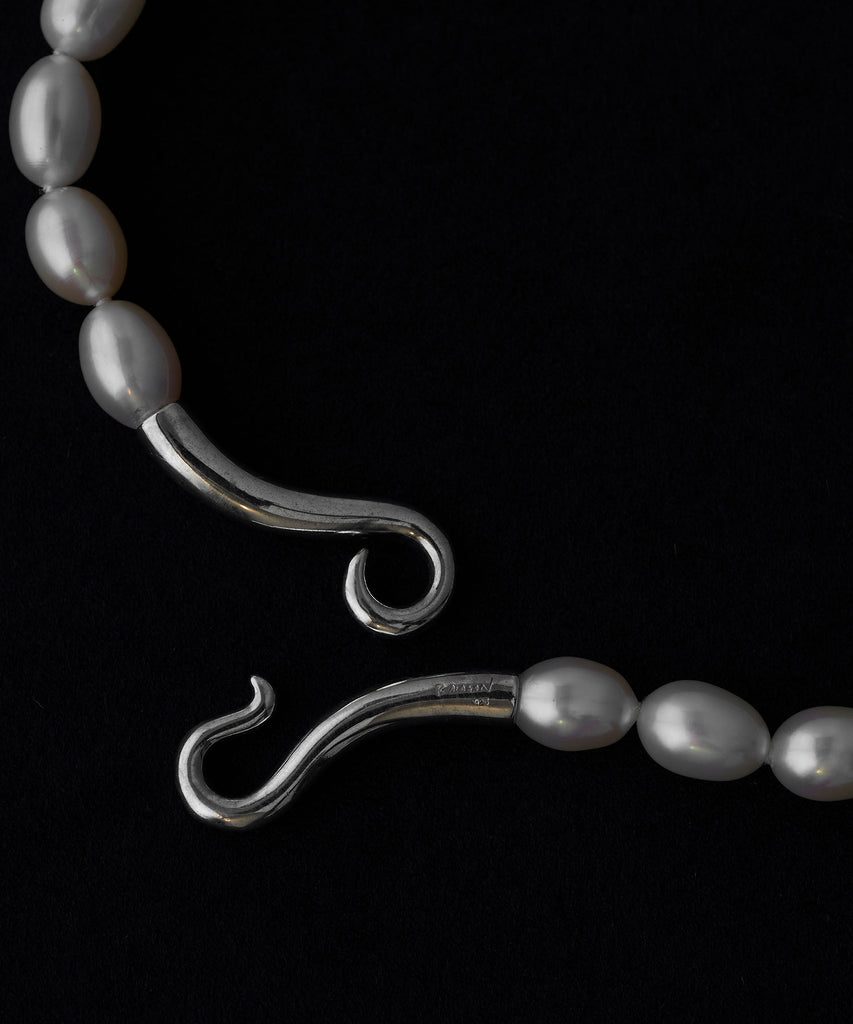 <tc>MEDIUM OVAL PEARL COLLAR</tc>