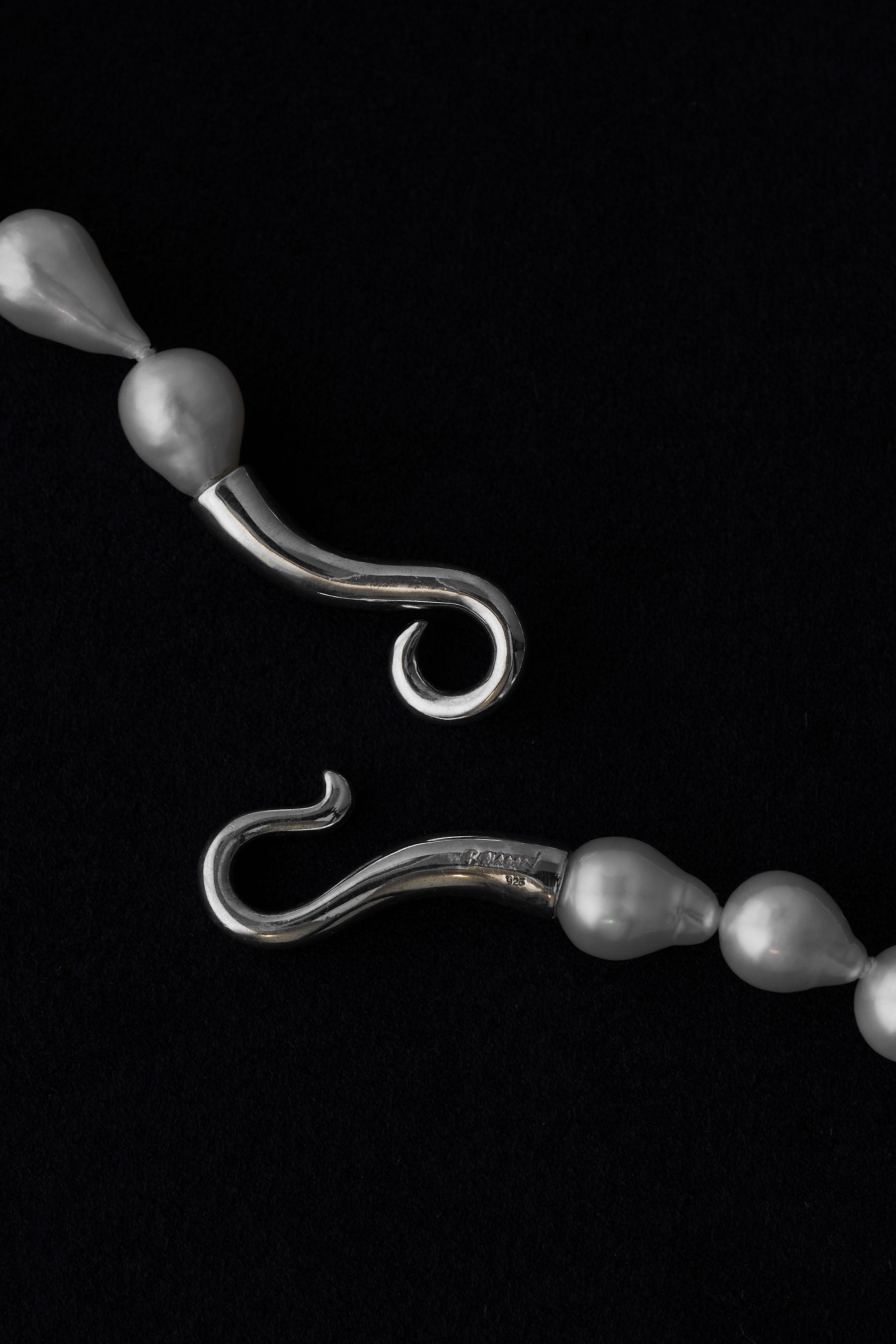 DEWDROP PEARL COLLAR