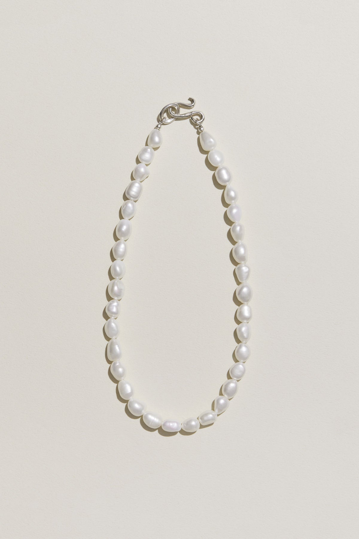 CLASSIC PEARL NECKLACE