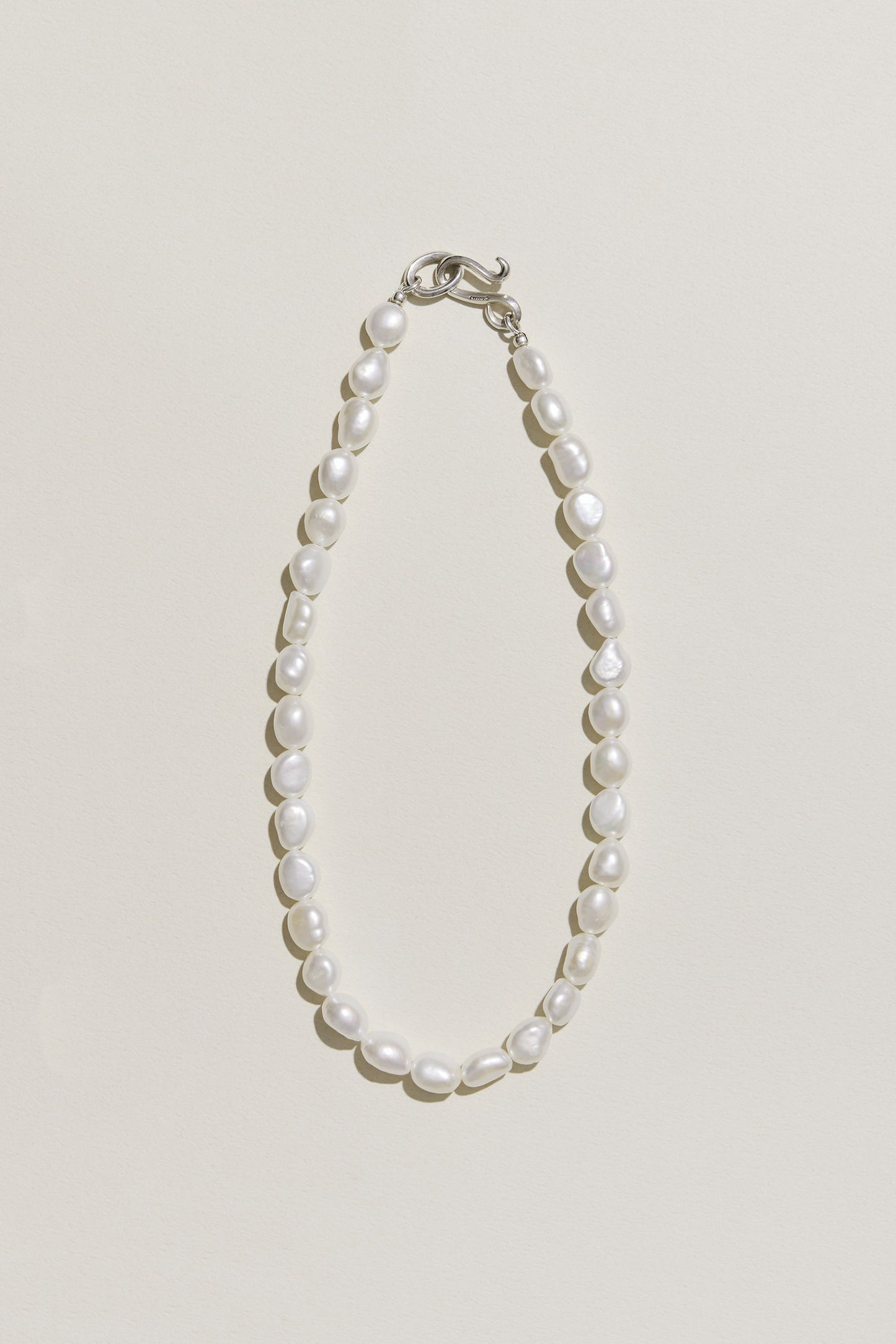 MEDIUM PEARL NECKLACE