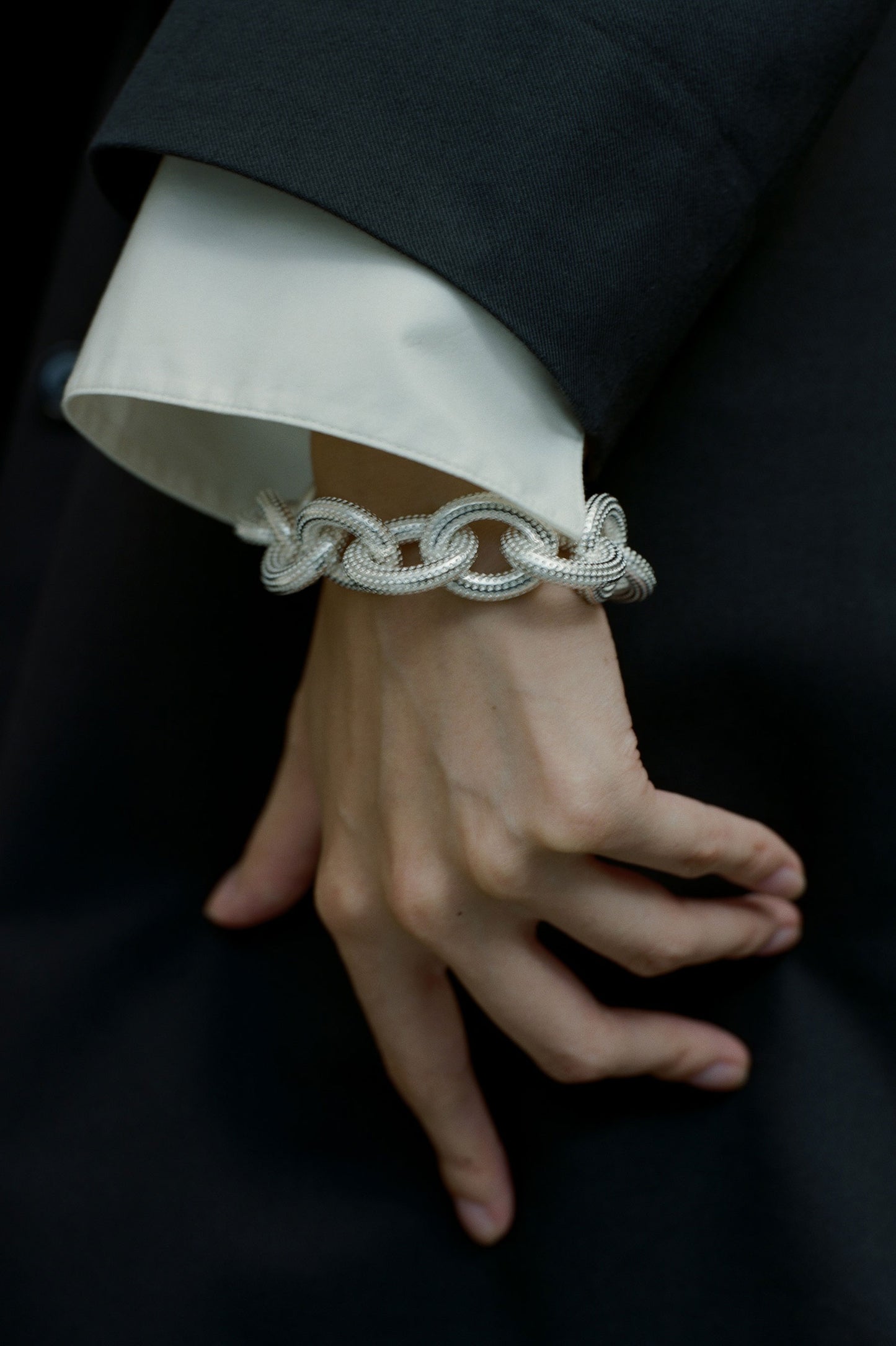LARGE ENTWINED BRACELET