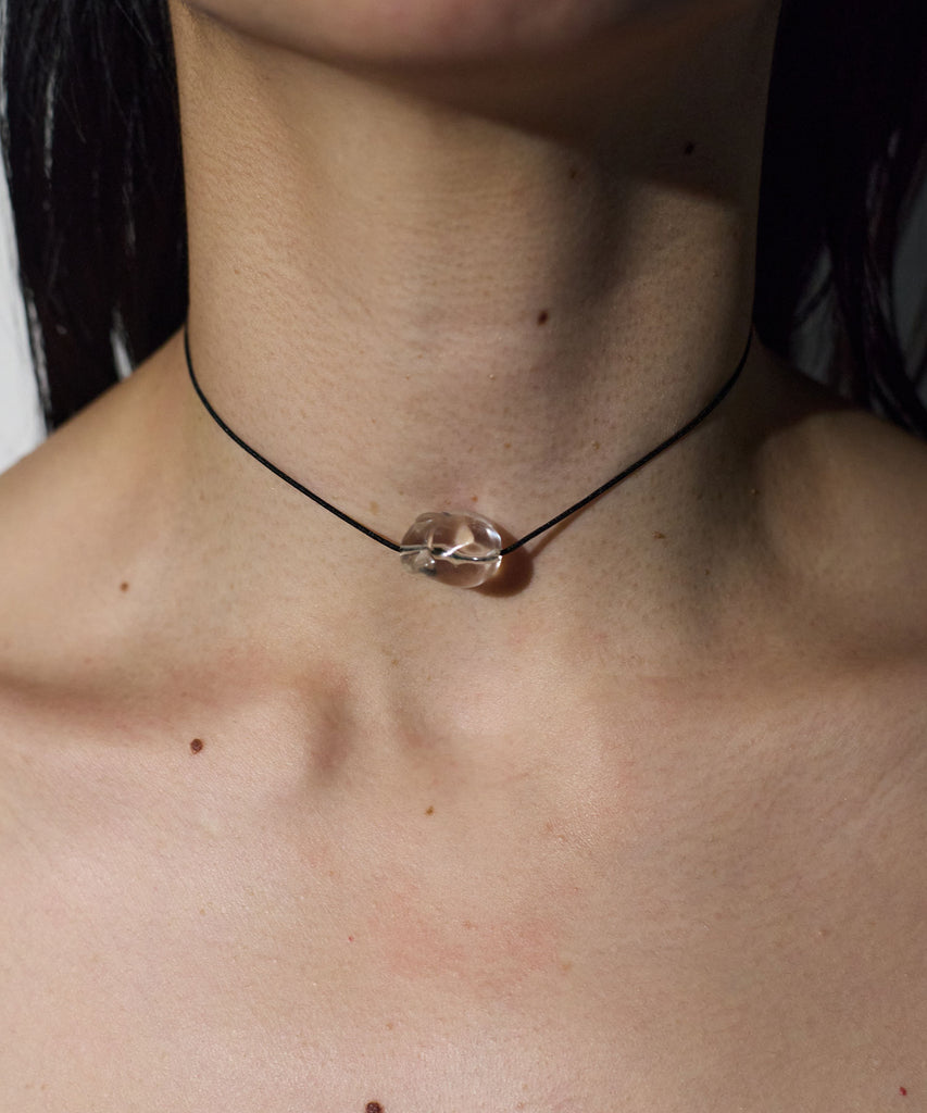 <tc>DISTORTED STONE CHOKER</tc>