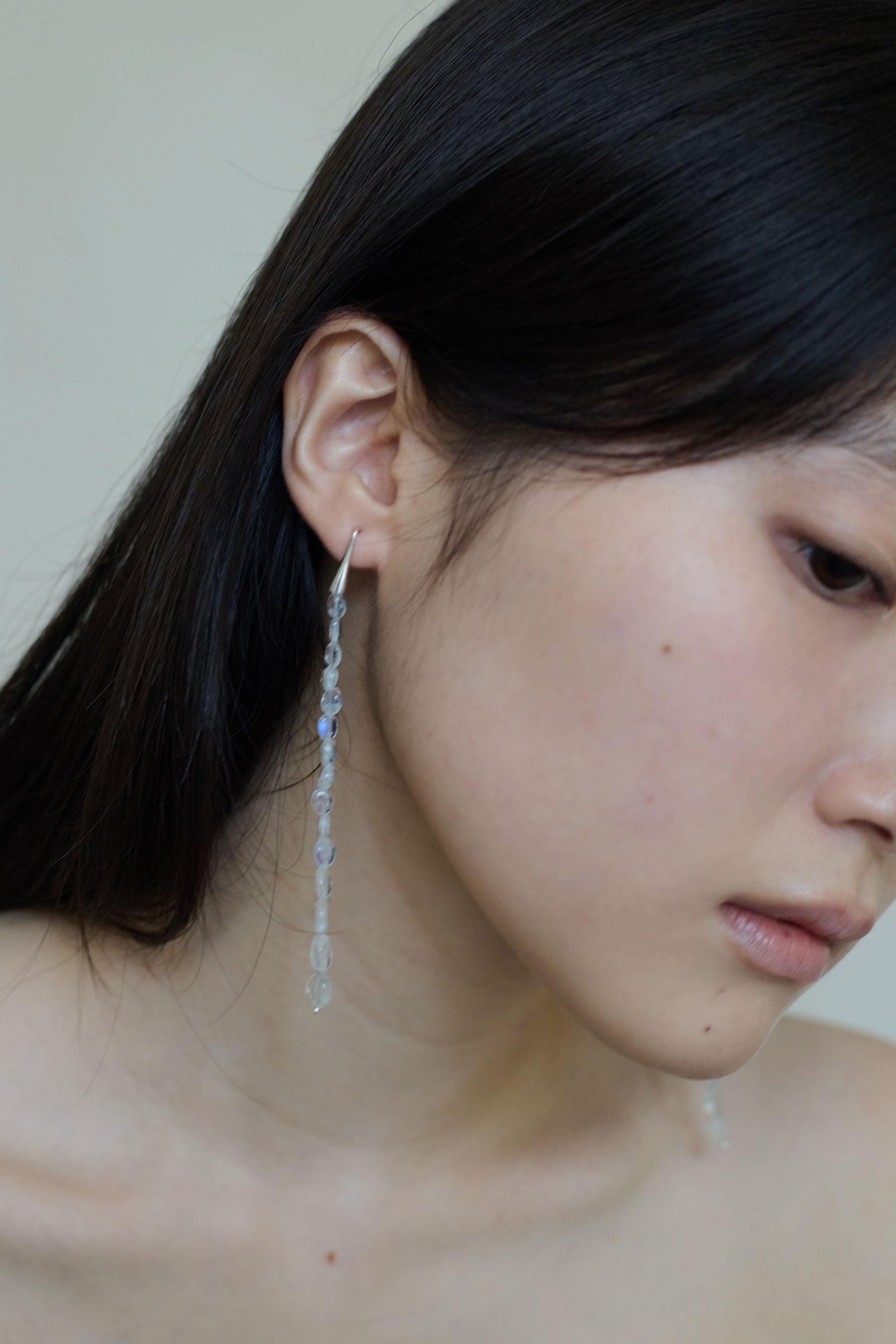 STEPPING STONE EARRINGS MOONSTONE｜R.ALAGAN(ララガン)公式通販