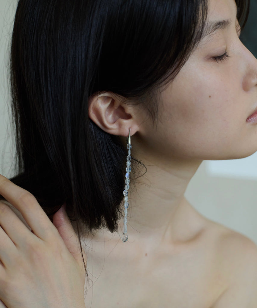 STEPPING STONE EARRINGS MOONSTONE
