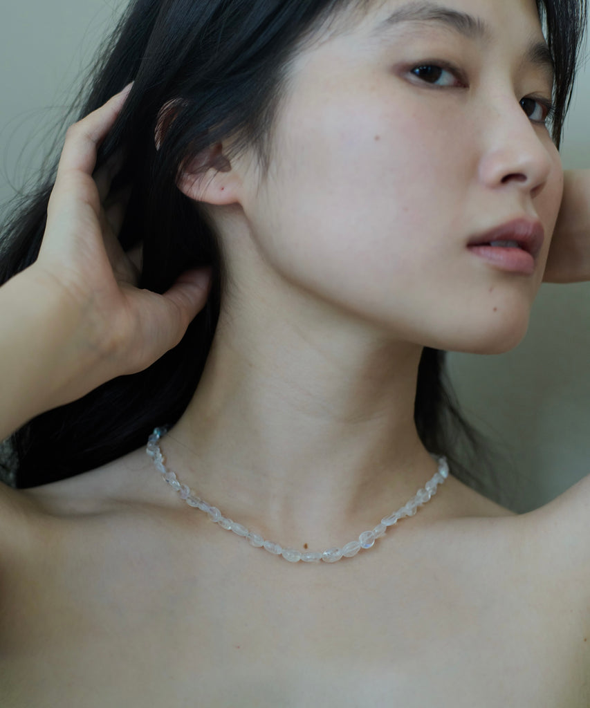 SHOKA COLLAR OVAL MOONSTONE