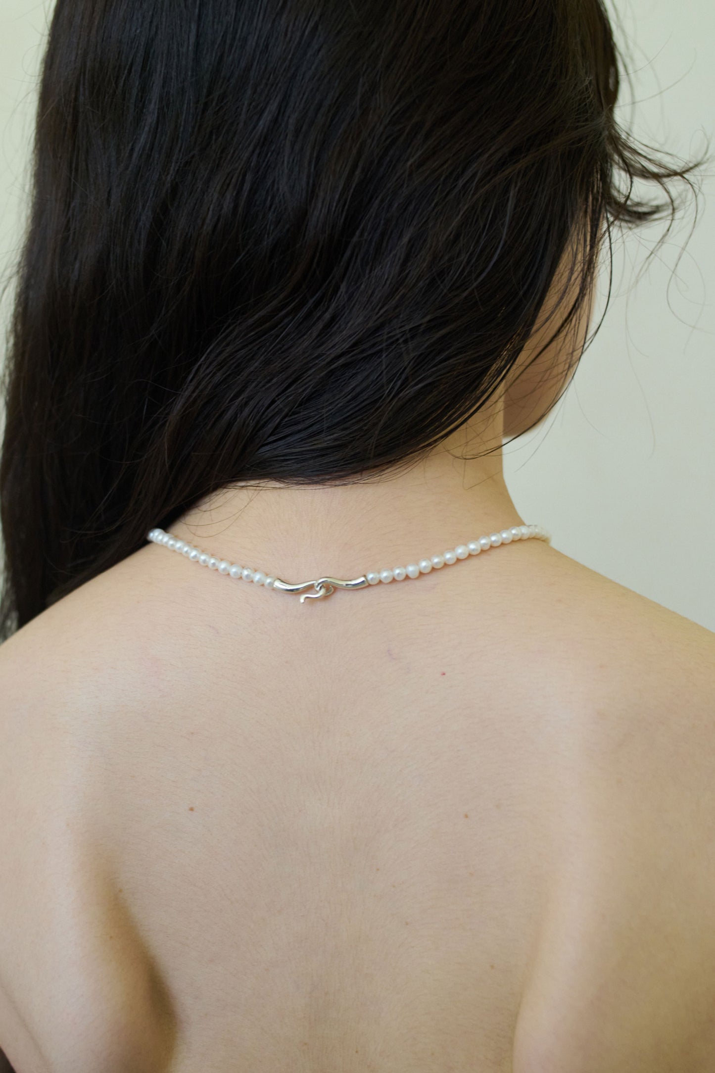 BABY PEARL COLLAR