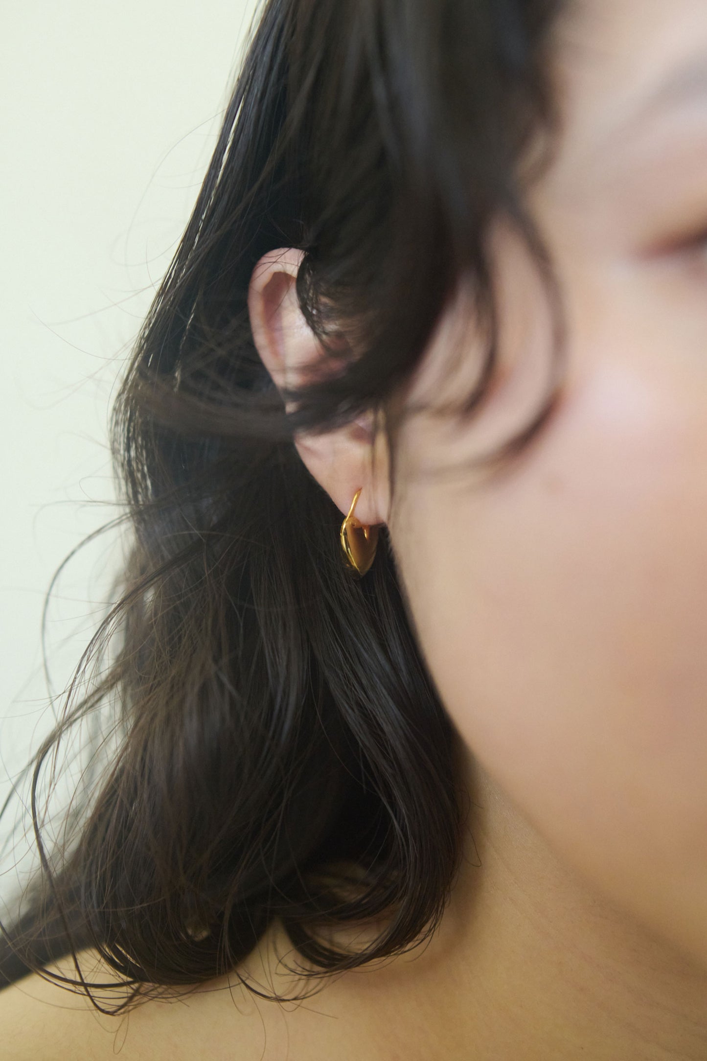 TINY TINY PUFFY HEART HOOPS