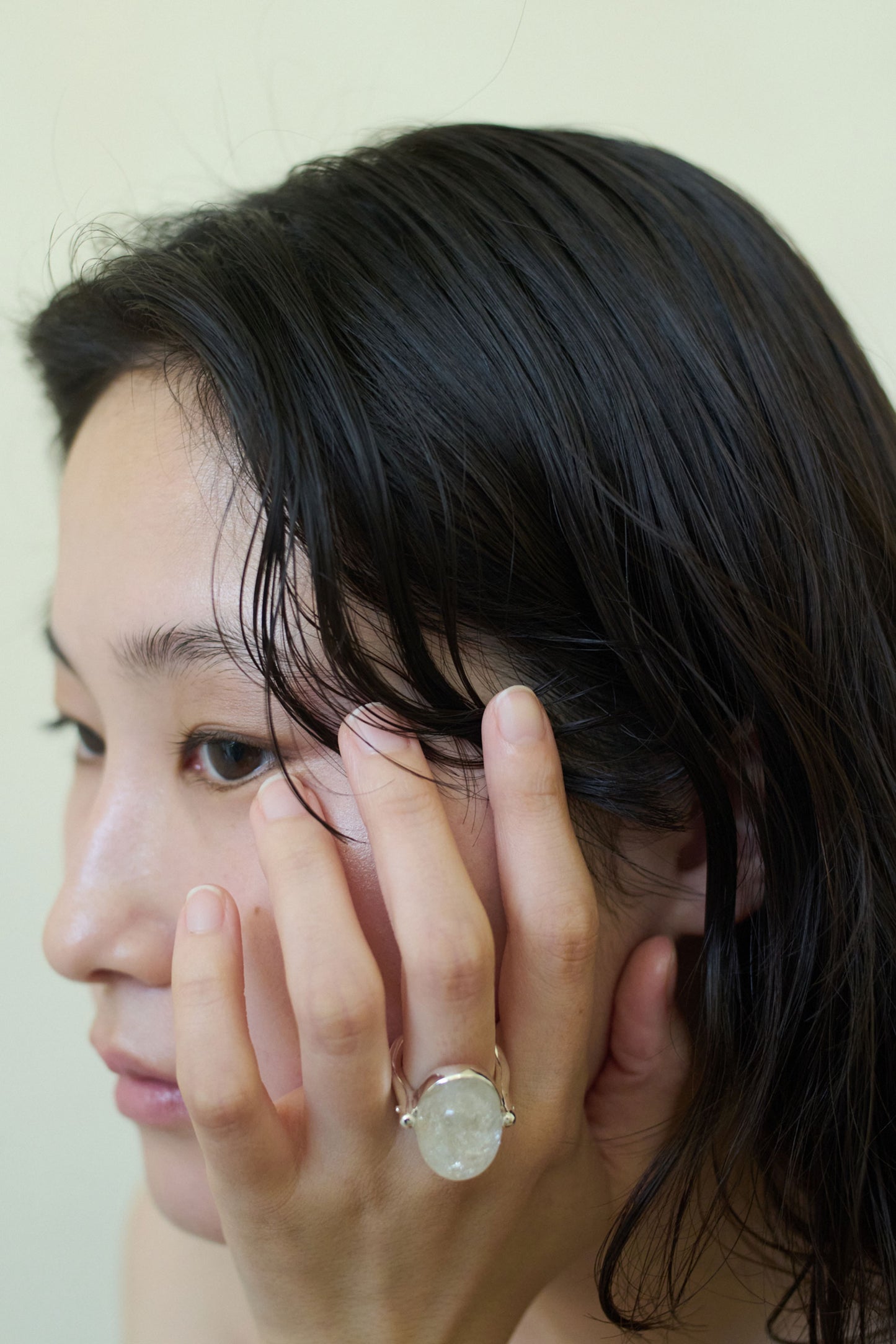 PUFFY STONE RING/IRIS QUARTZ