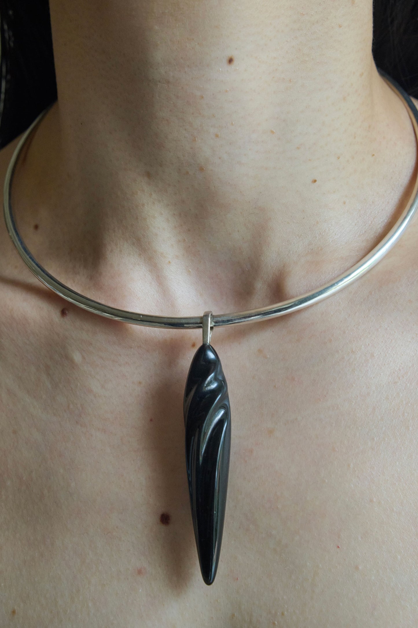 QUIETUDE COLLAR