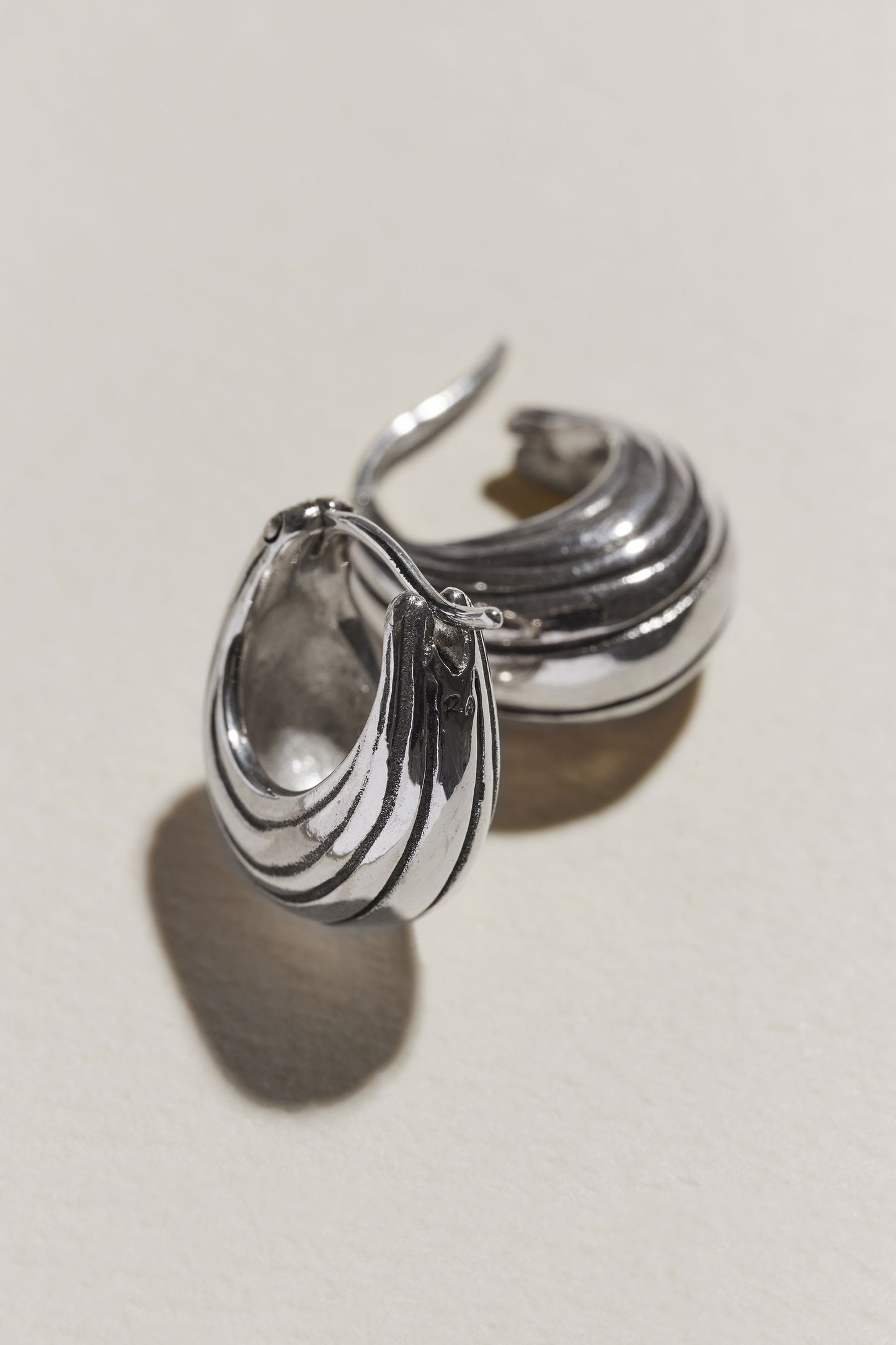 SHIMA HOOPS