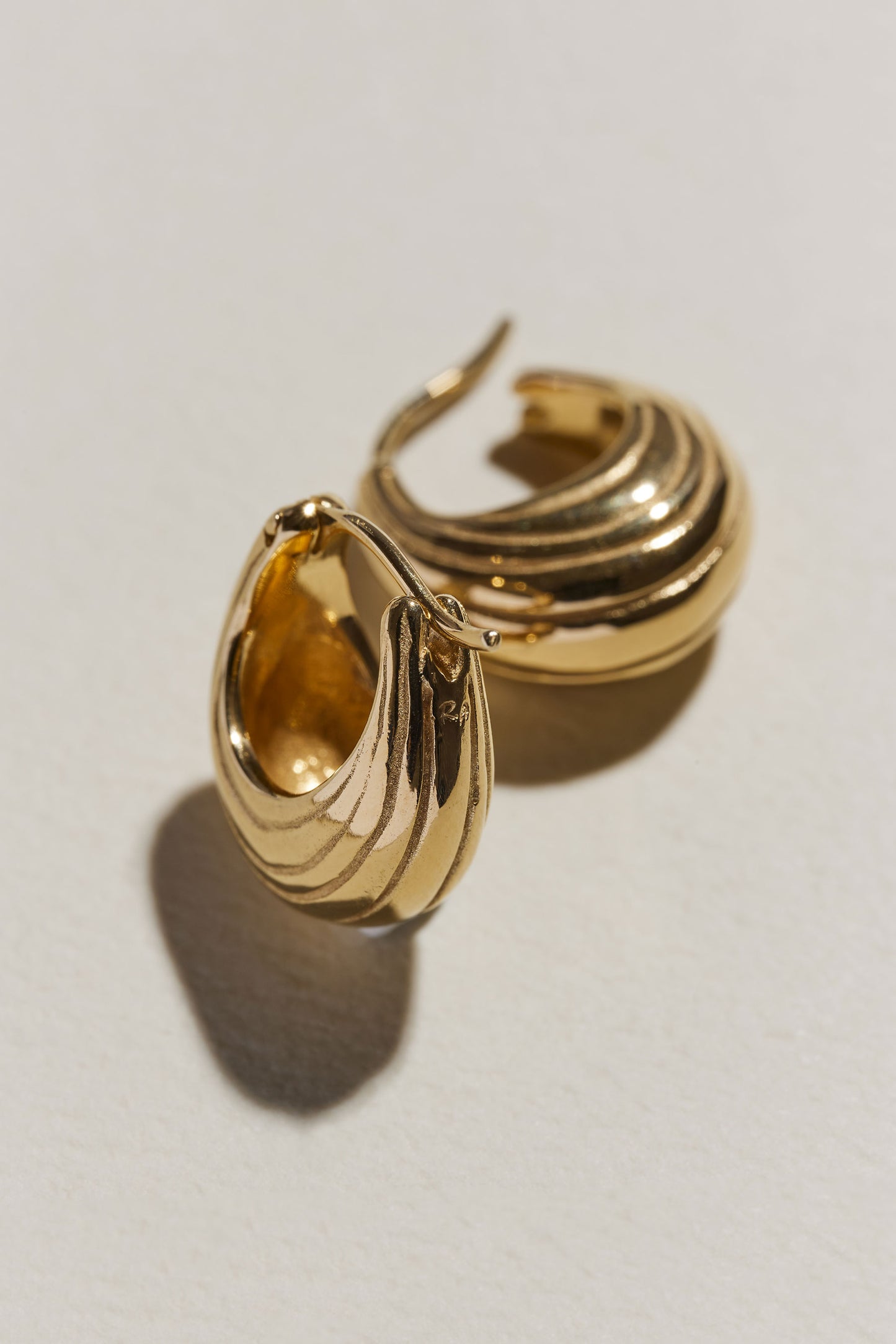 SHIMA HOOPS