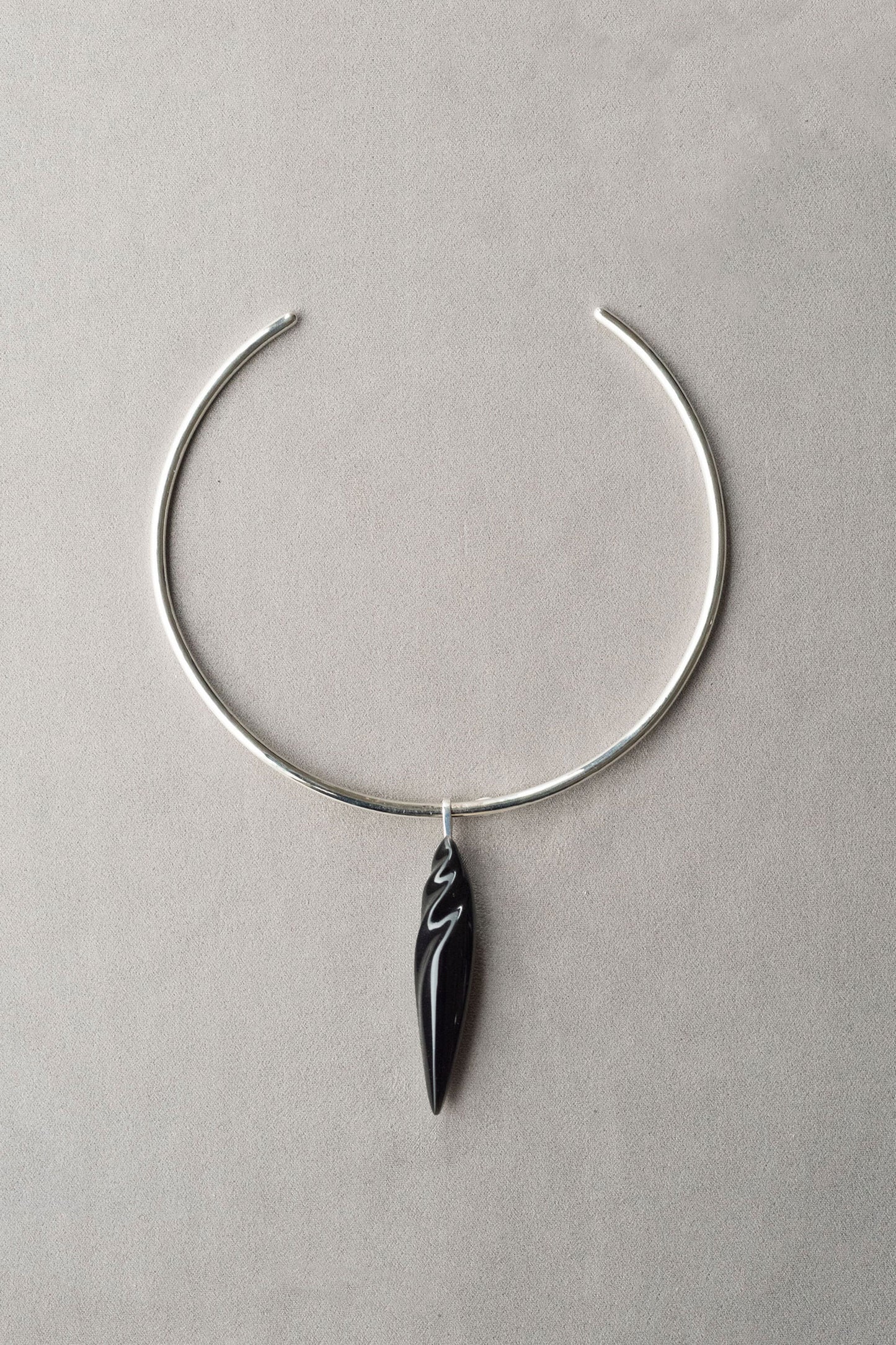 QUIETUDE COLLAR