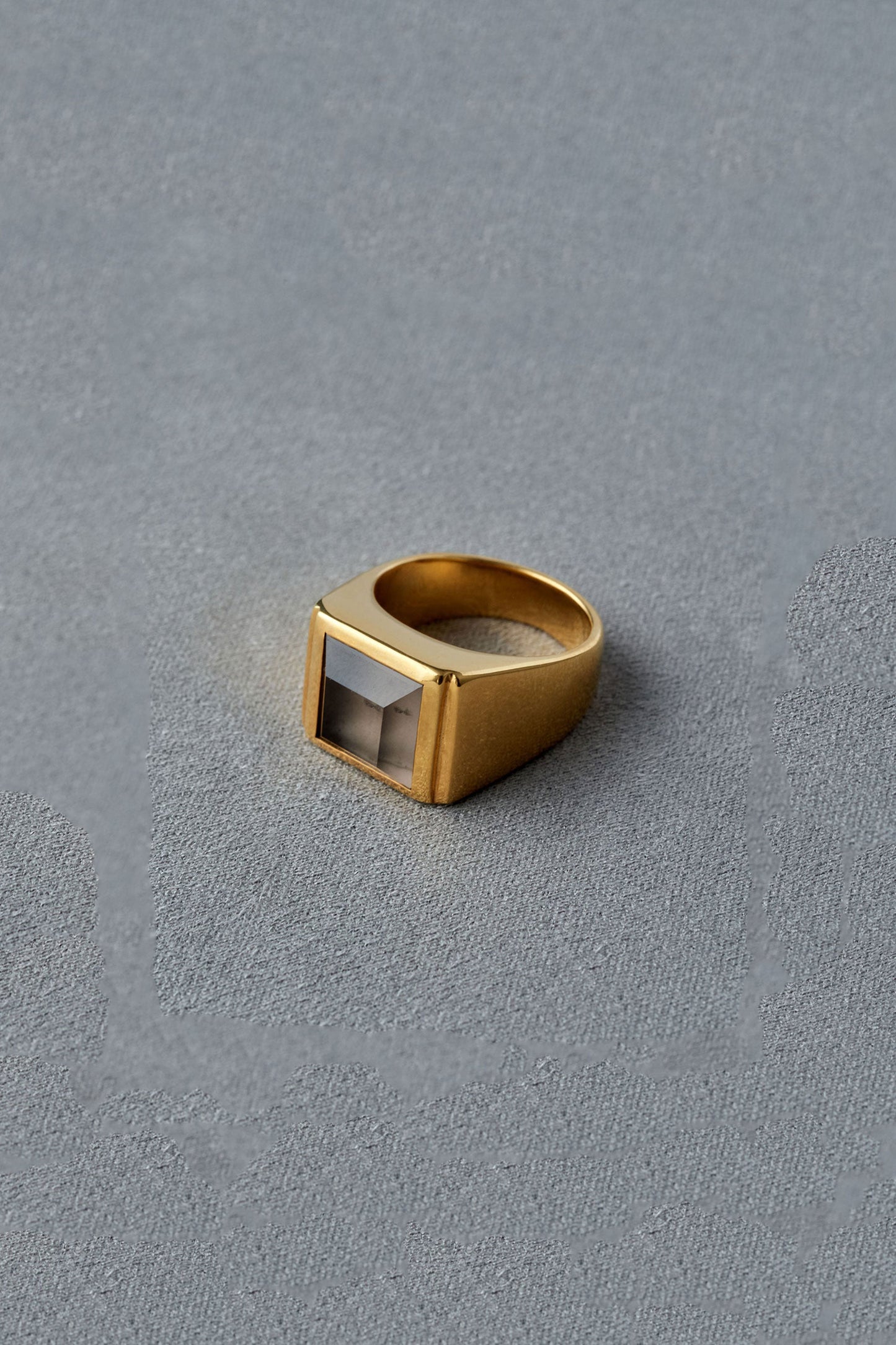 GRAND FATHER RING /SMOKY