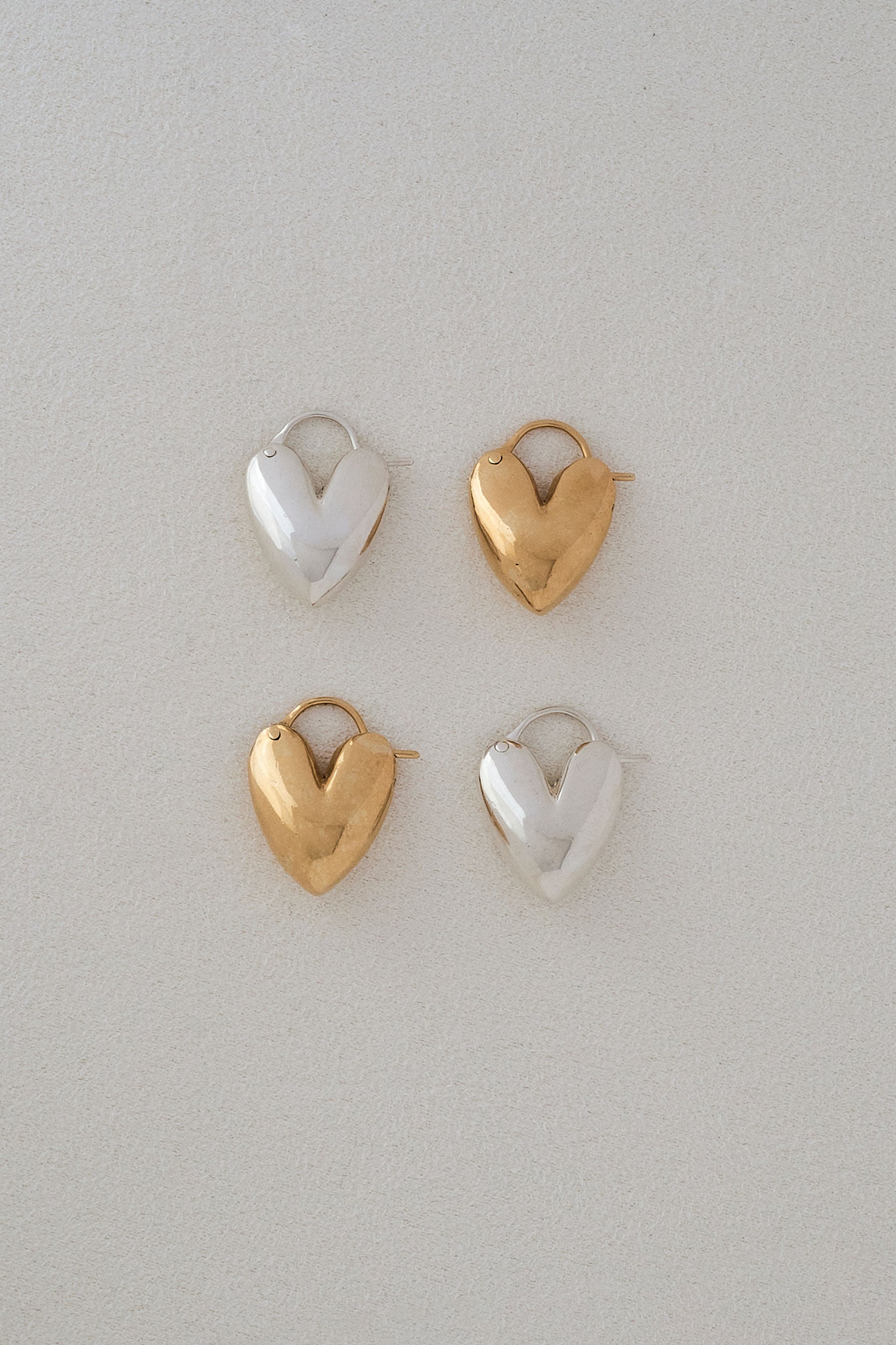 TINY PUFFY HEART HOOPS｜R.ALAGAN(ララガン)公式通販｜パフィハート