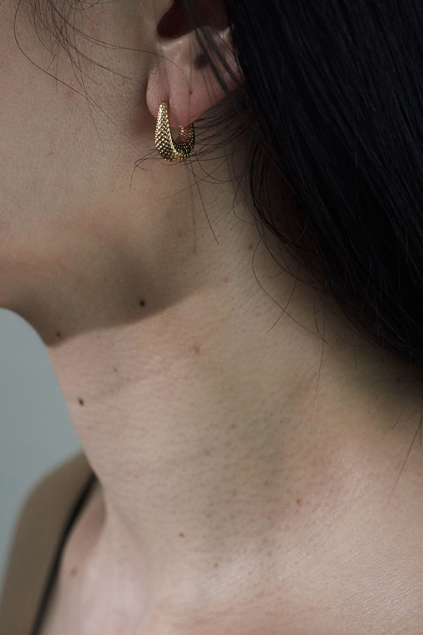 TINY TINY DOT PUFFY HOOPS