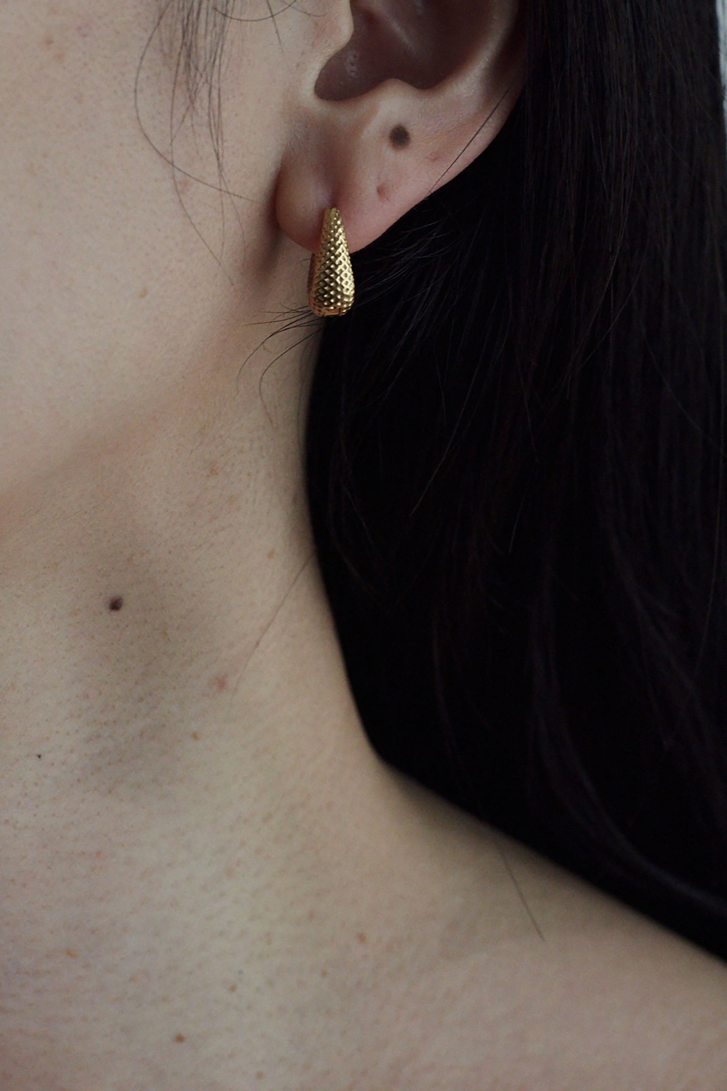 TINY TINY DOT PUFFY HOOPS