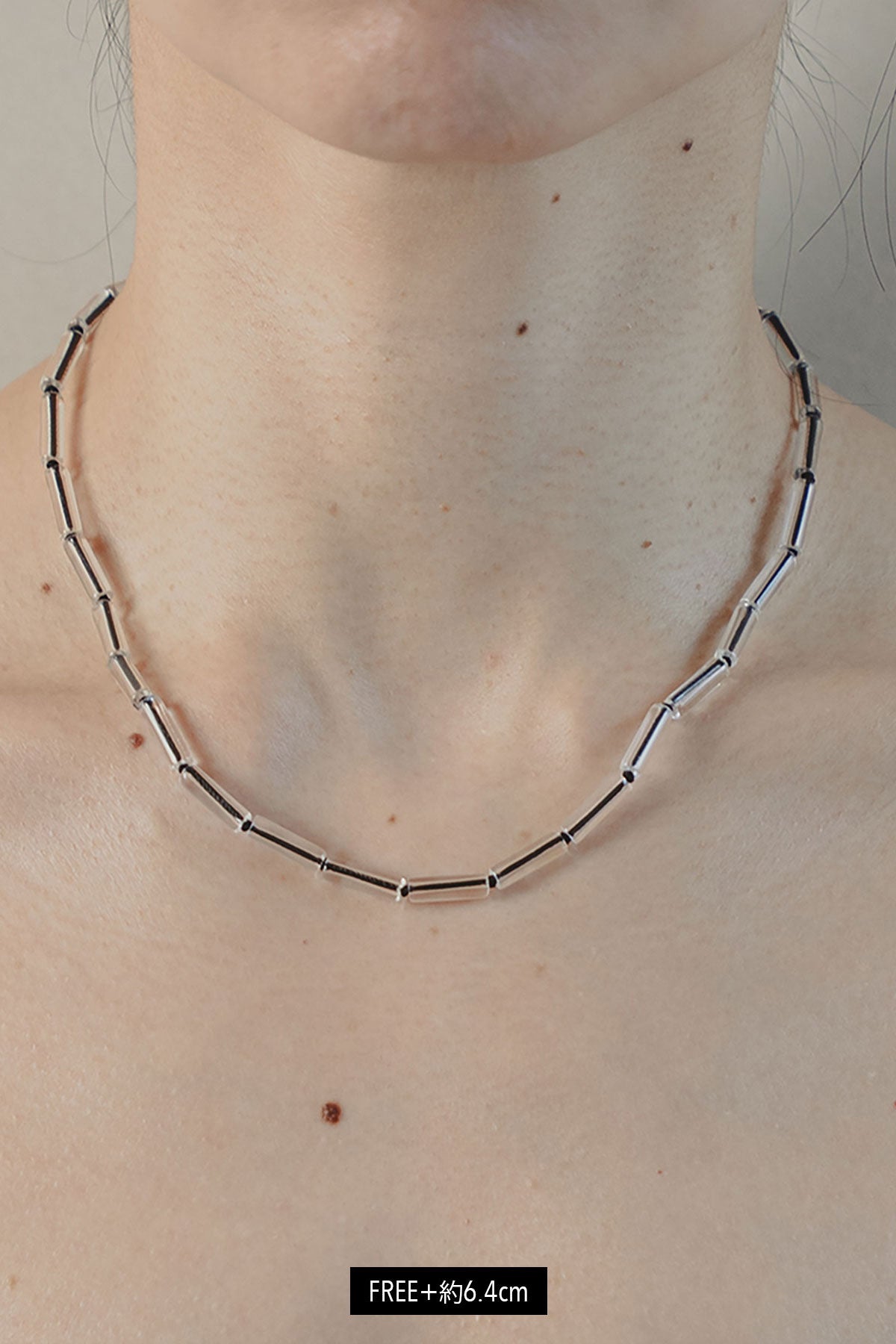SMALL TUBE CRYSTAL NECKLACE