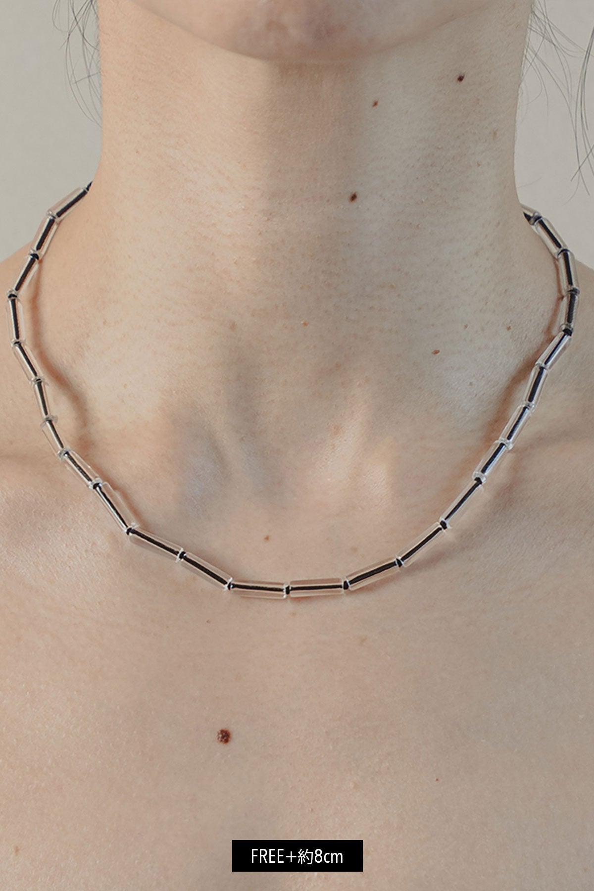 SMALL TUBE CRYSTAL NECKLACE