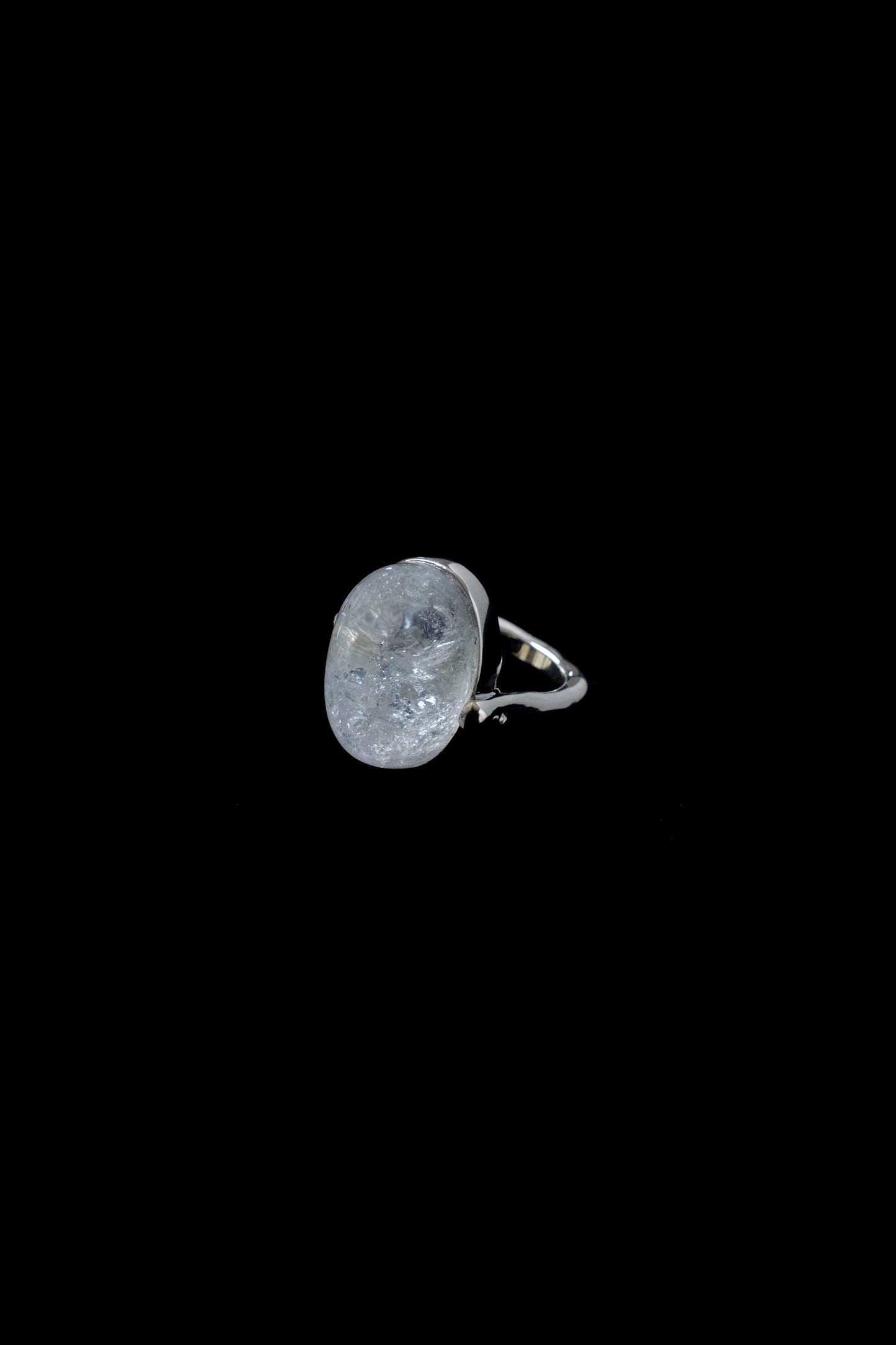 PUFFY STONE RING/IRIS QUARTZ