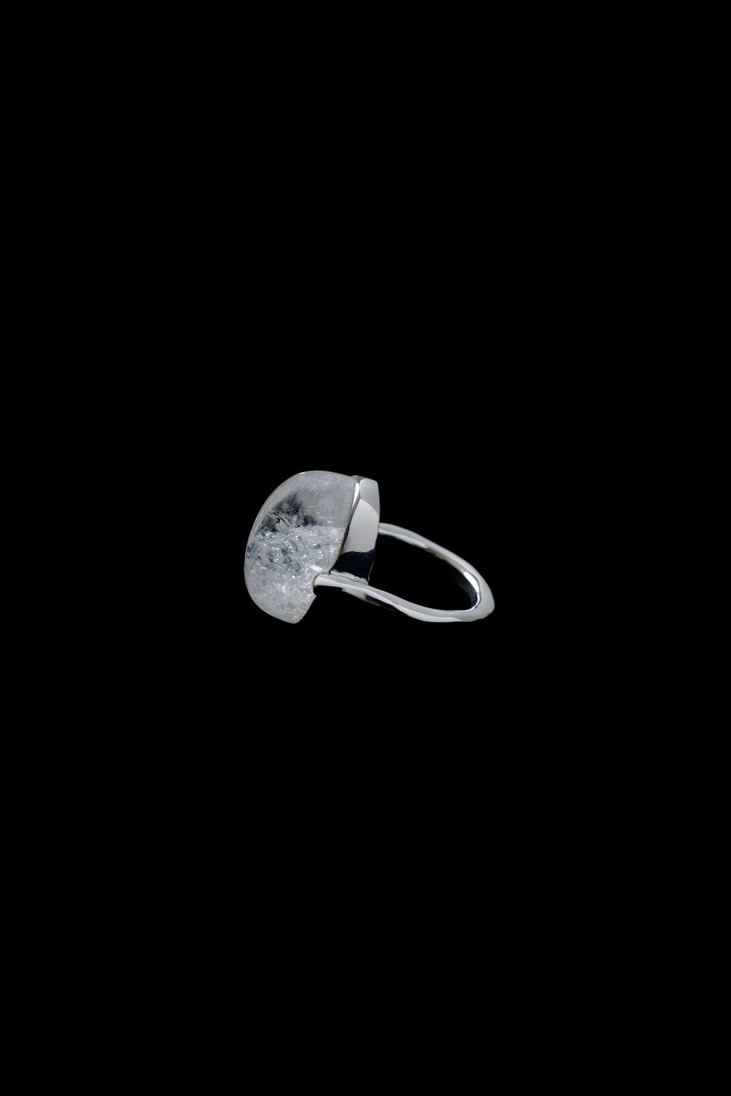 PUFFY STONE RING/IRIS QUARTZ