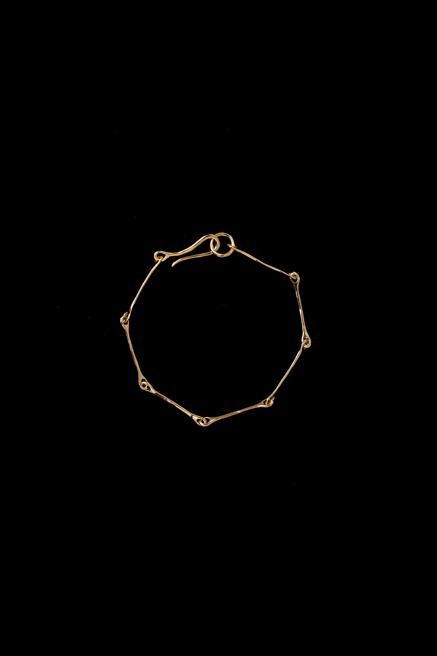 THIN FIBULA CHAIN BRACELET