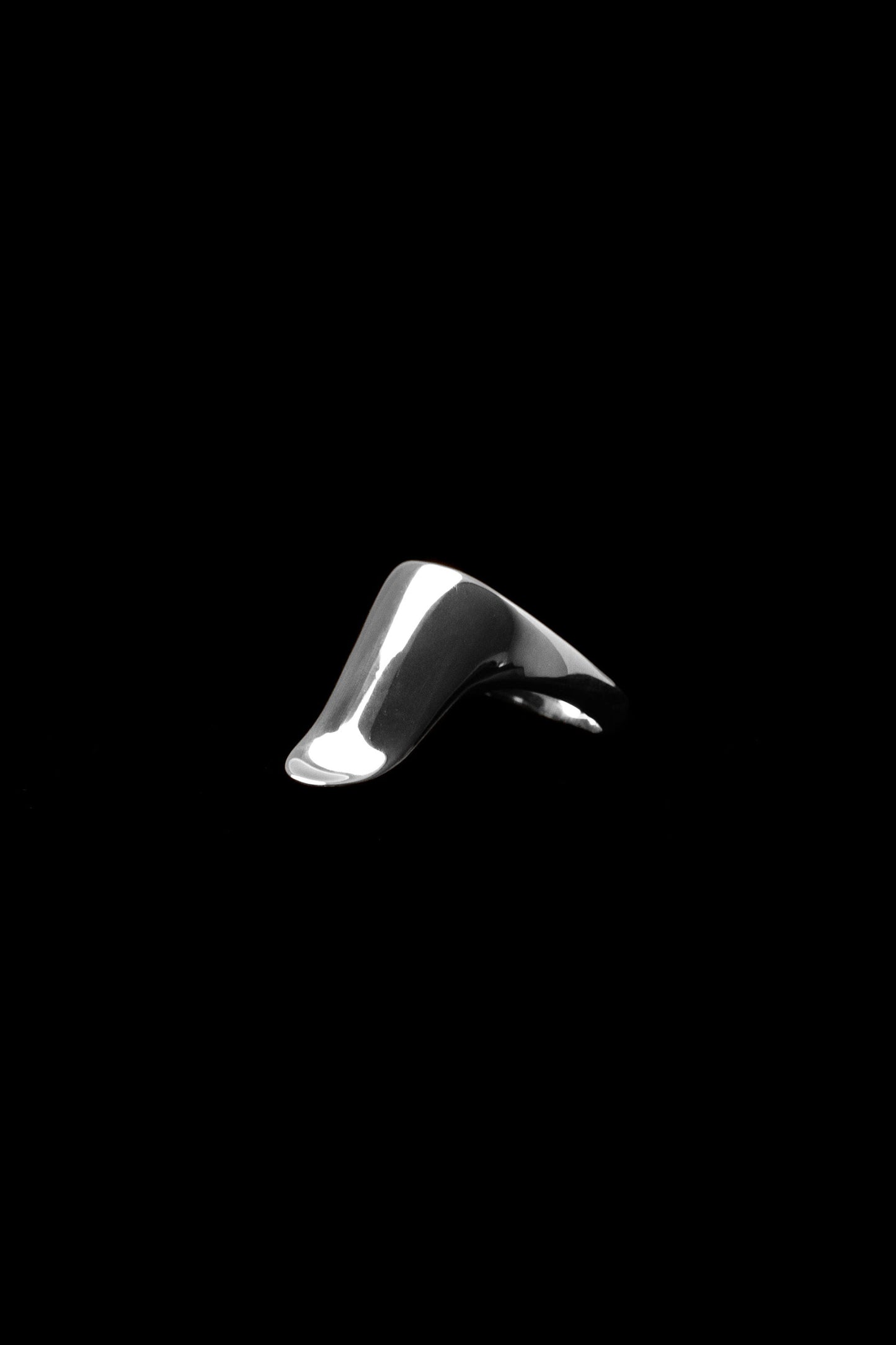 NAIL RING