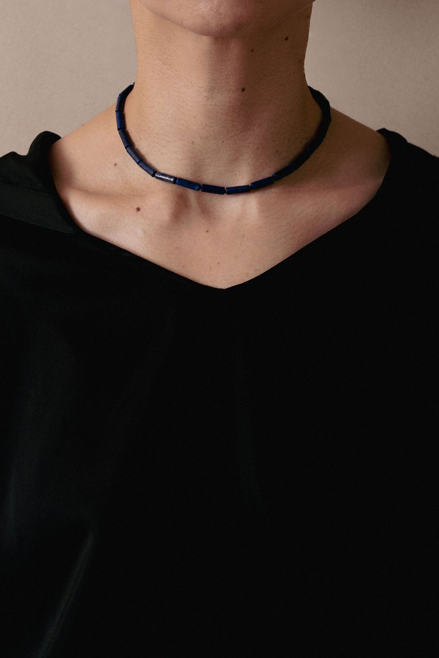 SMALL TUBE LAPIS NECKLACE