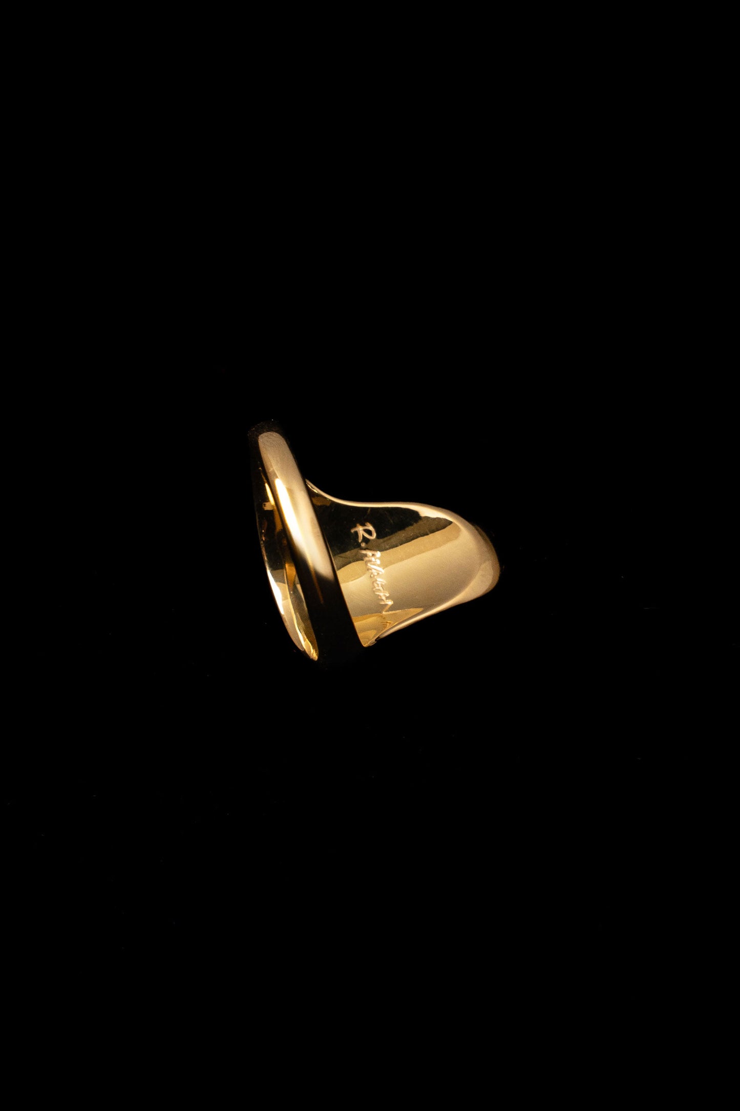 NAIL RING
