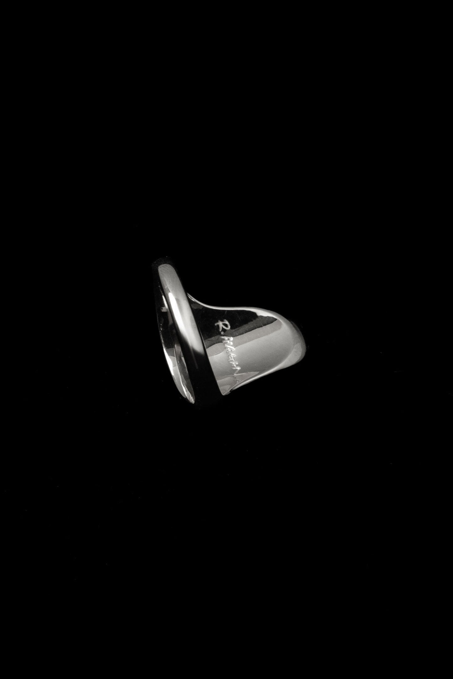 NAIL RING