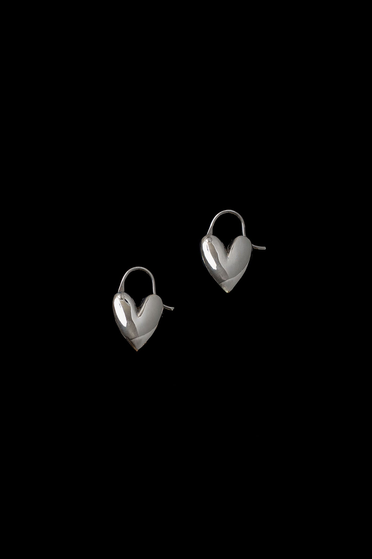 TINY TINY PUFFY HEART HOOPS
