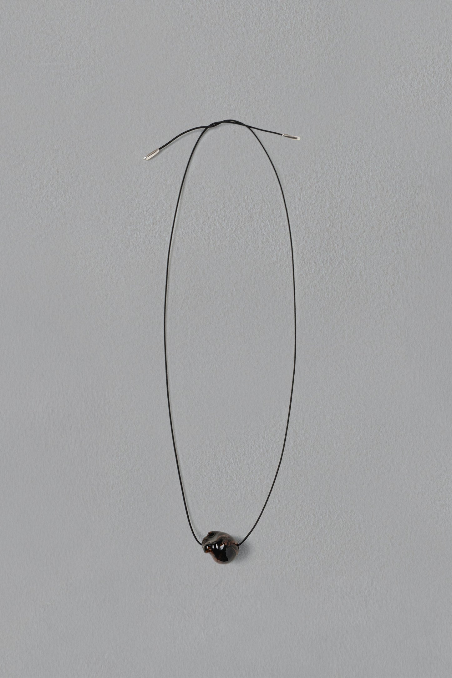 DISTORTED STONE CHOKER MAHOGANY